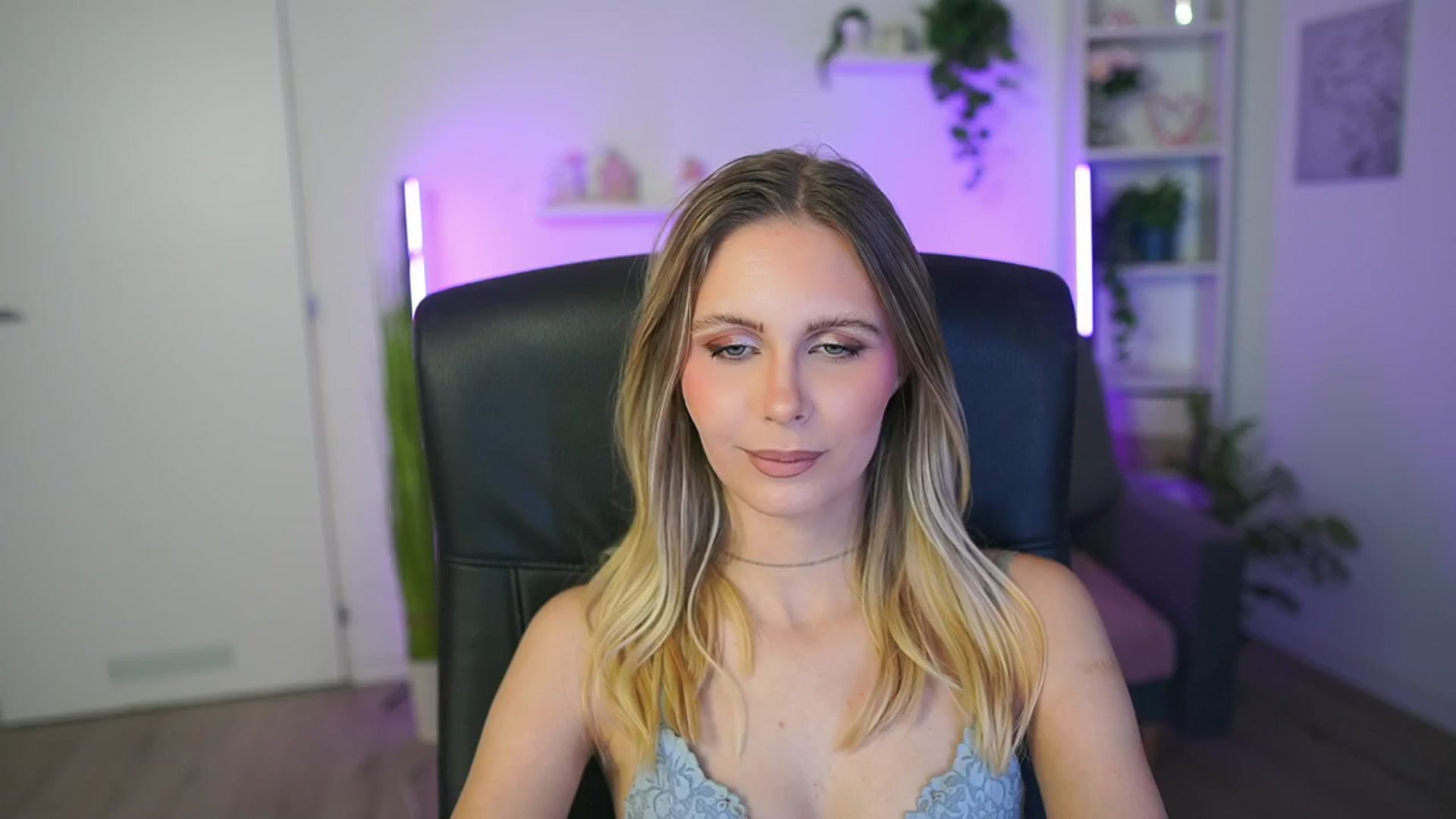 Gallery image thumbnail from Catecrago_'s myfreecams stream on, 02/17/2026, 18:35 image 10 of 20