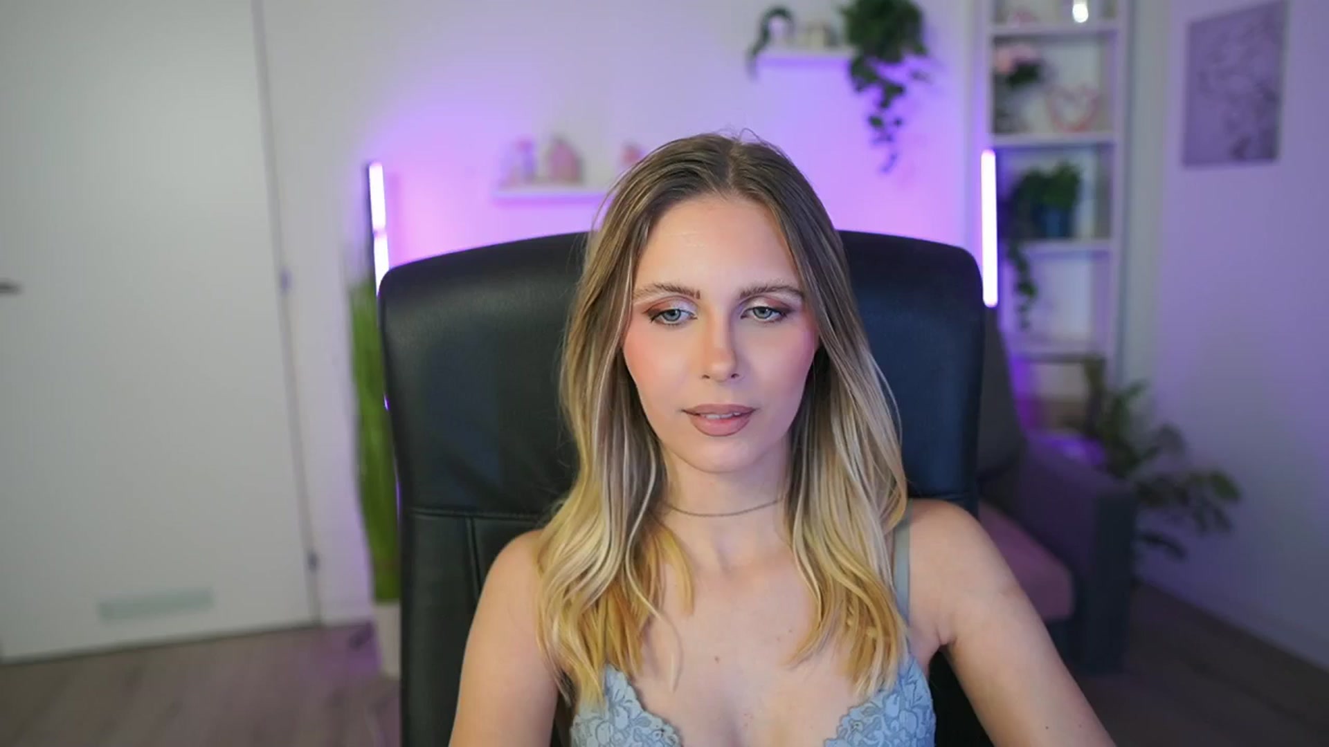 Gallery image thumbnail from Catecrago_'s myfreecams stream on, 02/17/2026, 18:35 image 6 of 20