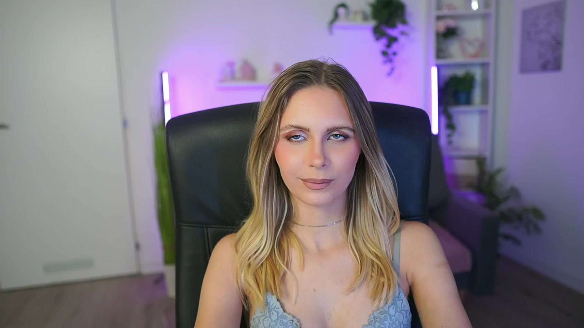 Gallery image thumbnail from Catecrago_'s myfreecams stream on, 02/17/2026, 18:35 image 7 of 20