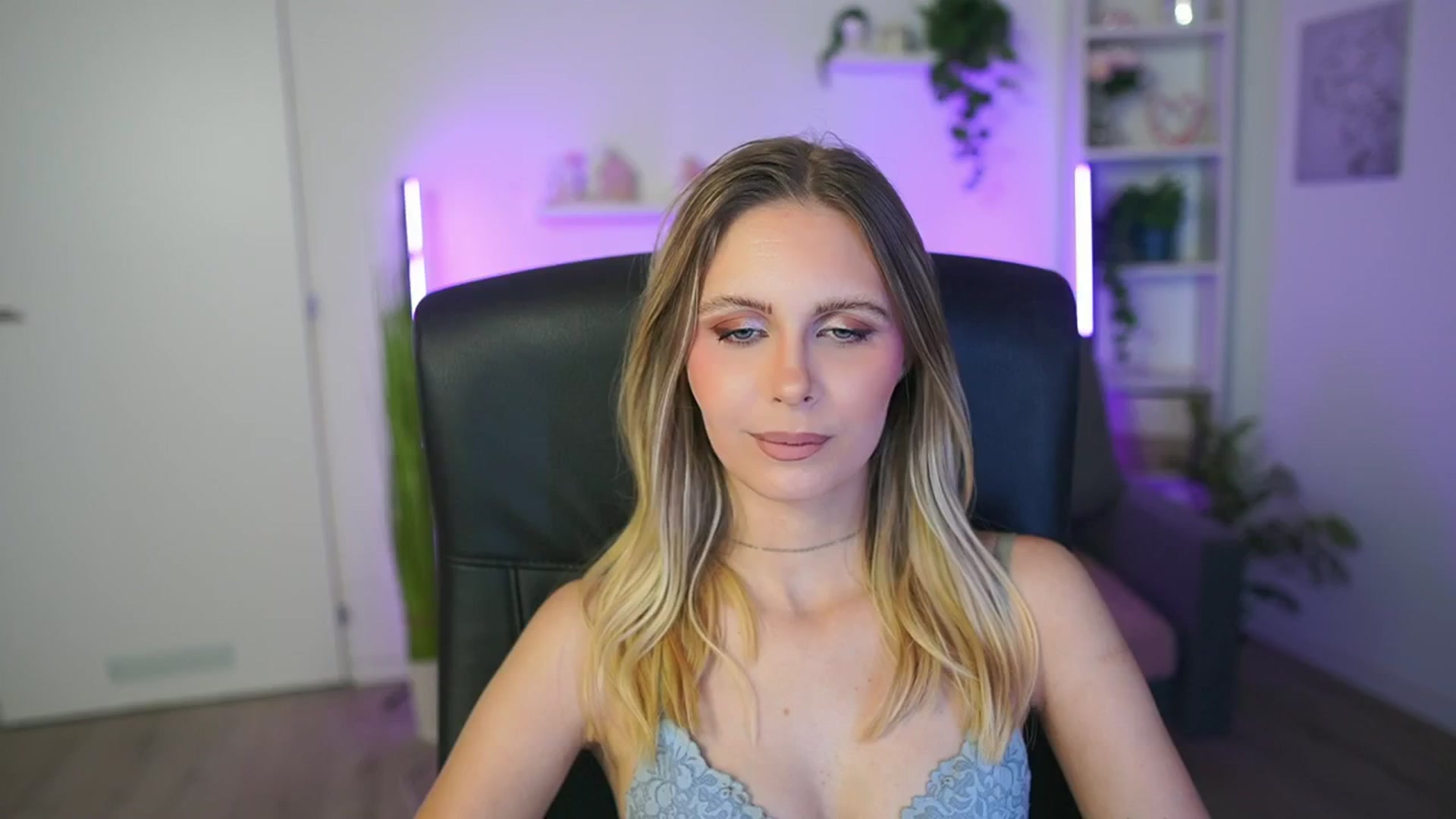 Gallery image thumbnail from Catecrago_'s myfreecams stream on, 02/17/2026, 18:35 image 18 of 20