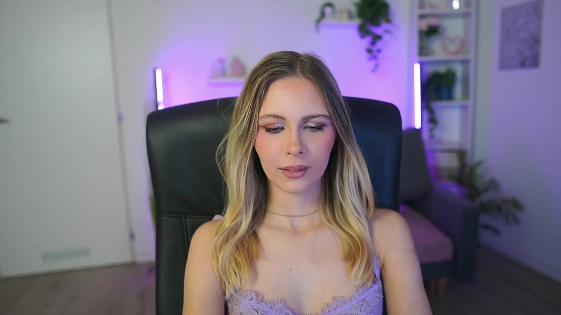 Gallery image thumbnail from Catecrago_'s myfreecams stream on, 02/18/2026, 11:13 image 12 of 20