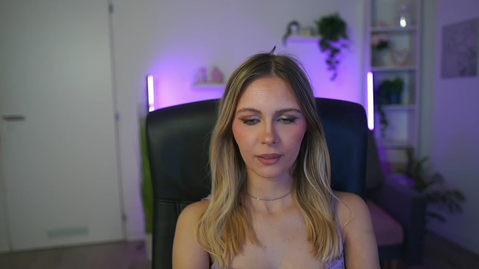 Gallery image thumbnail from Catecrago_'s myfreecams stream on, 02/18/2026, 11:13 image 20 of 20