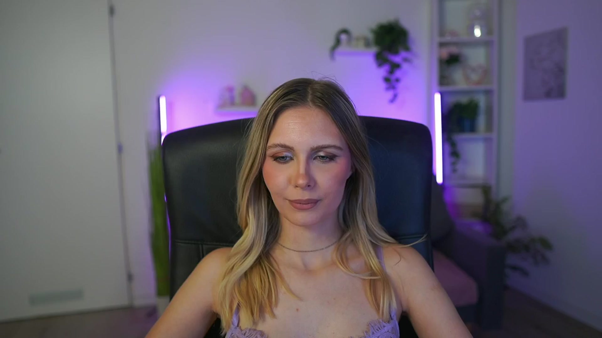 Gallery image thumbnail from Catecrago_'s myfreecams stream on, 02/18/2026, 13:46 image 14 of 20