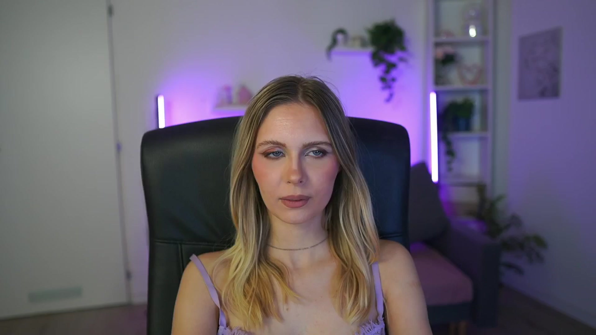 Gallery image thumbnail from Catecrago_'s myfreecams stream on, 02/18/2026, 13:46 image 7 of 20