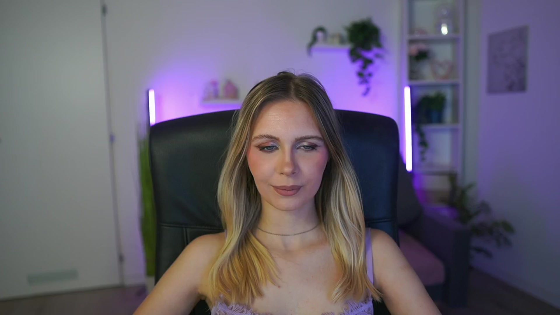 Gallery image thumbnail from Catecrago_'s myfreecams stream on, 02/18/2026, 13:46 image 9 of 20