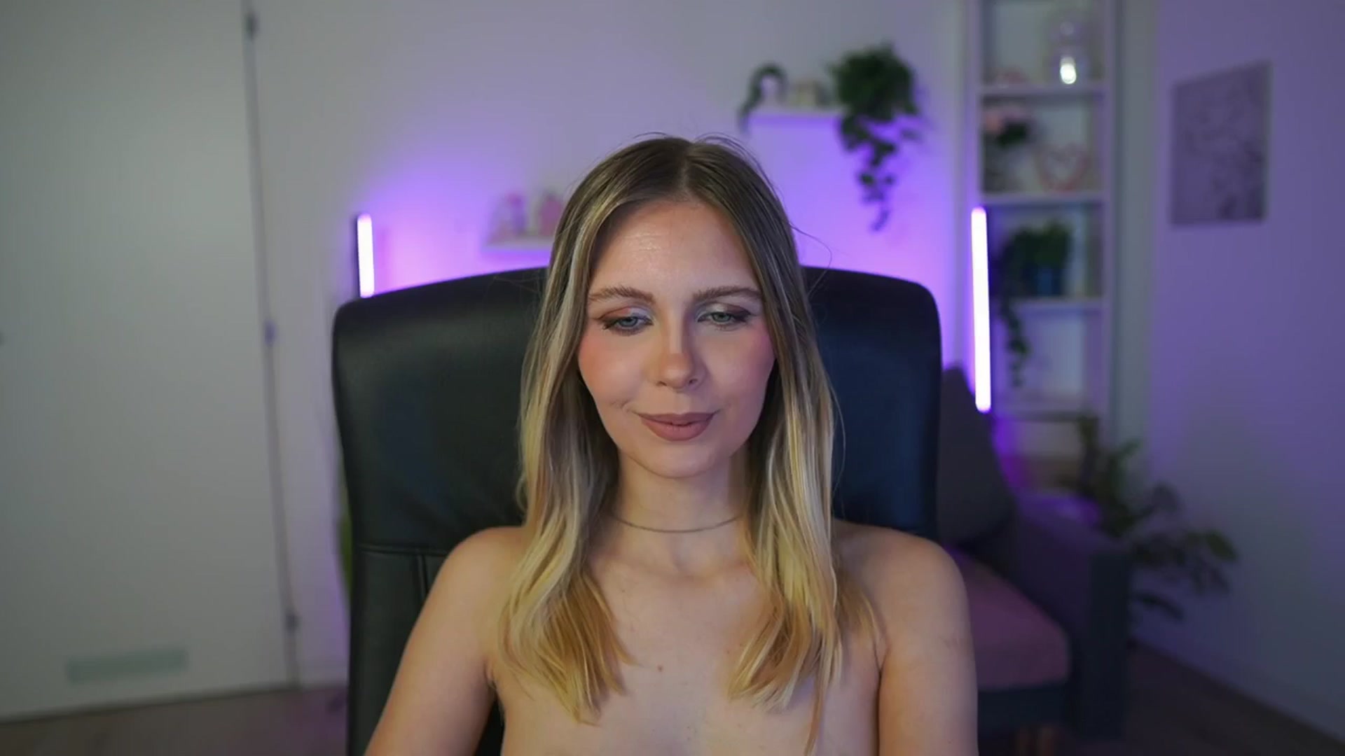 Gallery image thumbnail from Catecrago_'s myfreecams stream on, 02/18/2026, 13:46 image 2 of 20