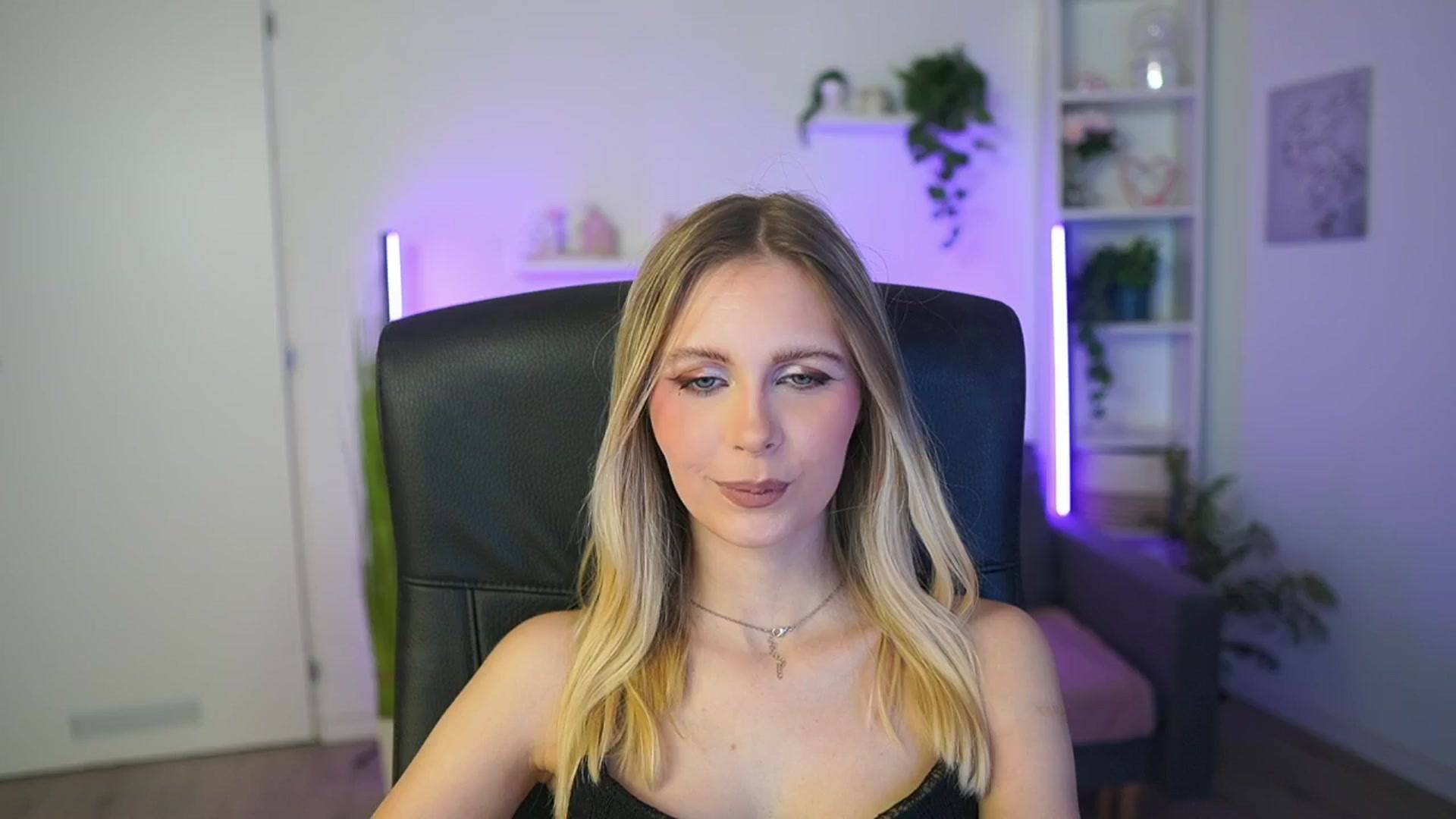 Gallery image thumbnail from Catecrago_'s myfreecams stream on, 02/19/2026, 12:22 image 20 of 20