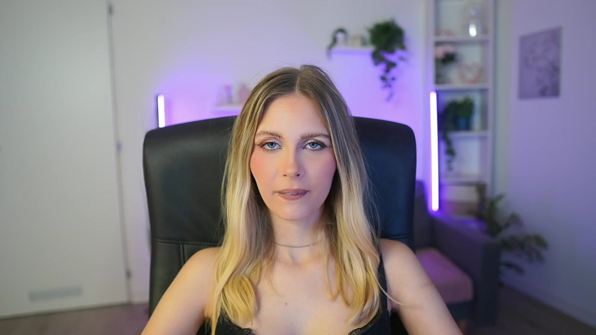 Gallery image thumbnail from Catecrago_'s myfreecams stream on, 02/19/2026, 12:22 image 3 of 20