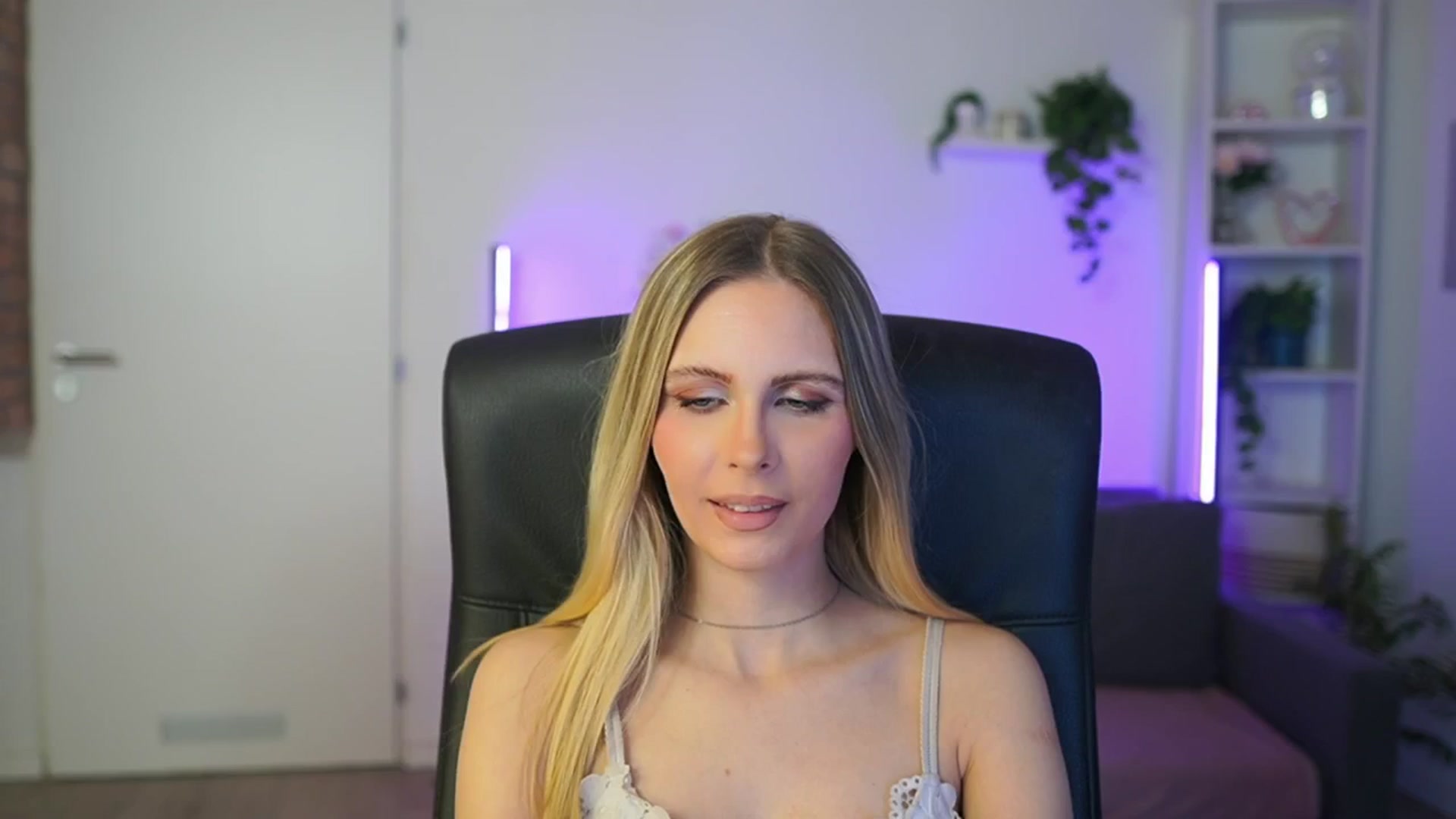 Gallery image thumbnail from Catecrago_'s myfreecams stream on, 02/23/2026, 17:59 image 20 of 20
