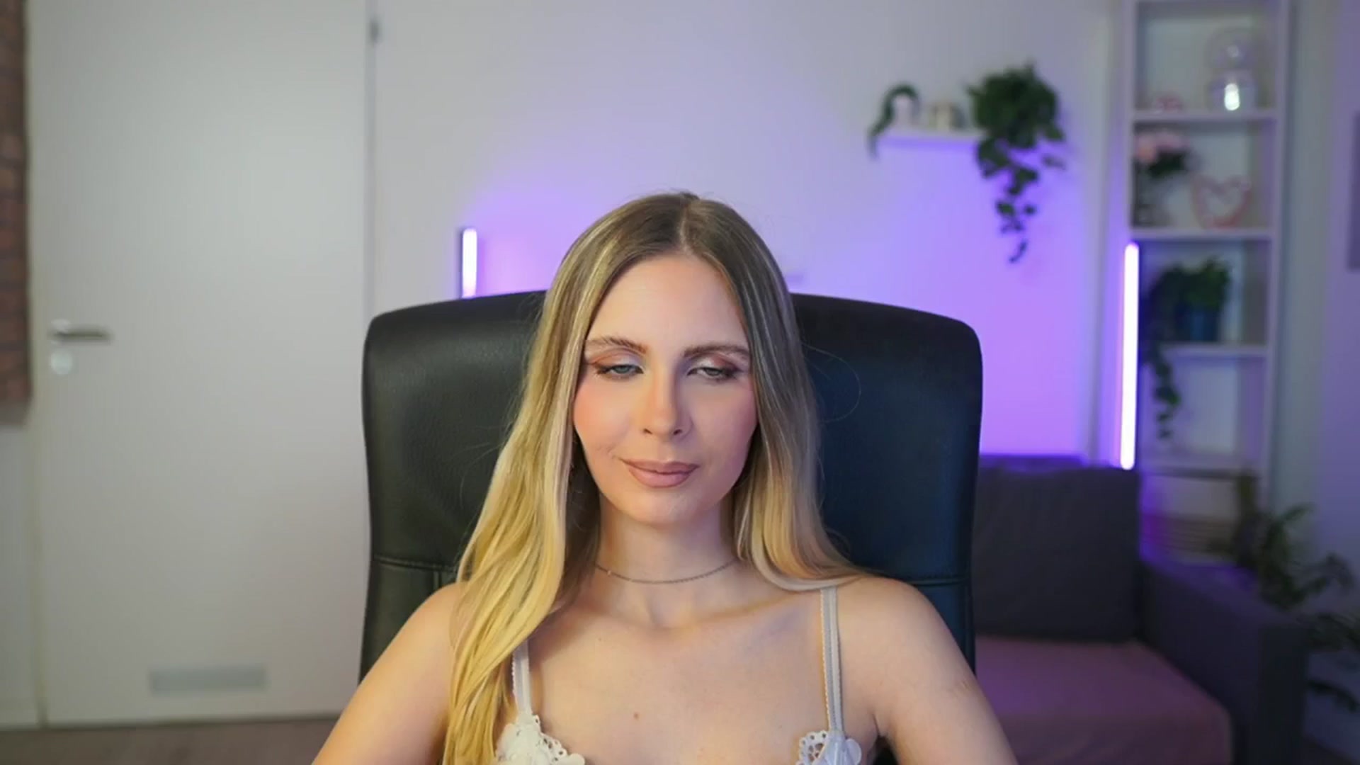 Gallery image thumbnail from Catecrago_'s myfreecams stream on, 02/23/2026, 17:59 image 3 of 20