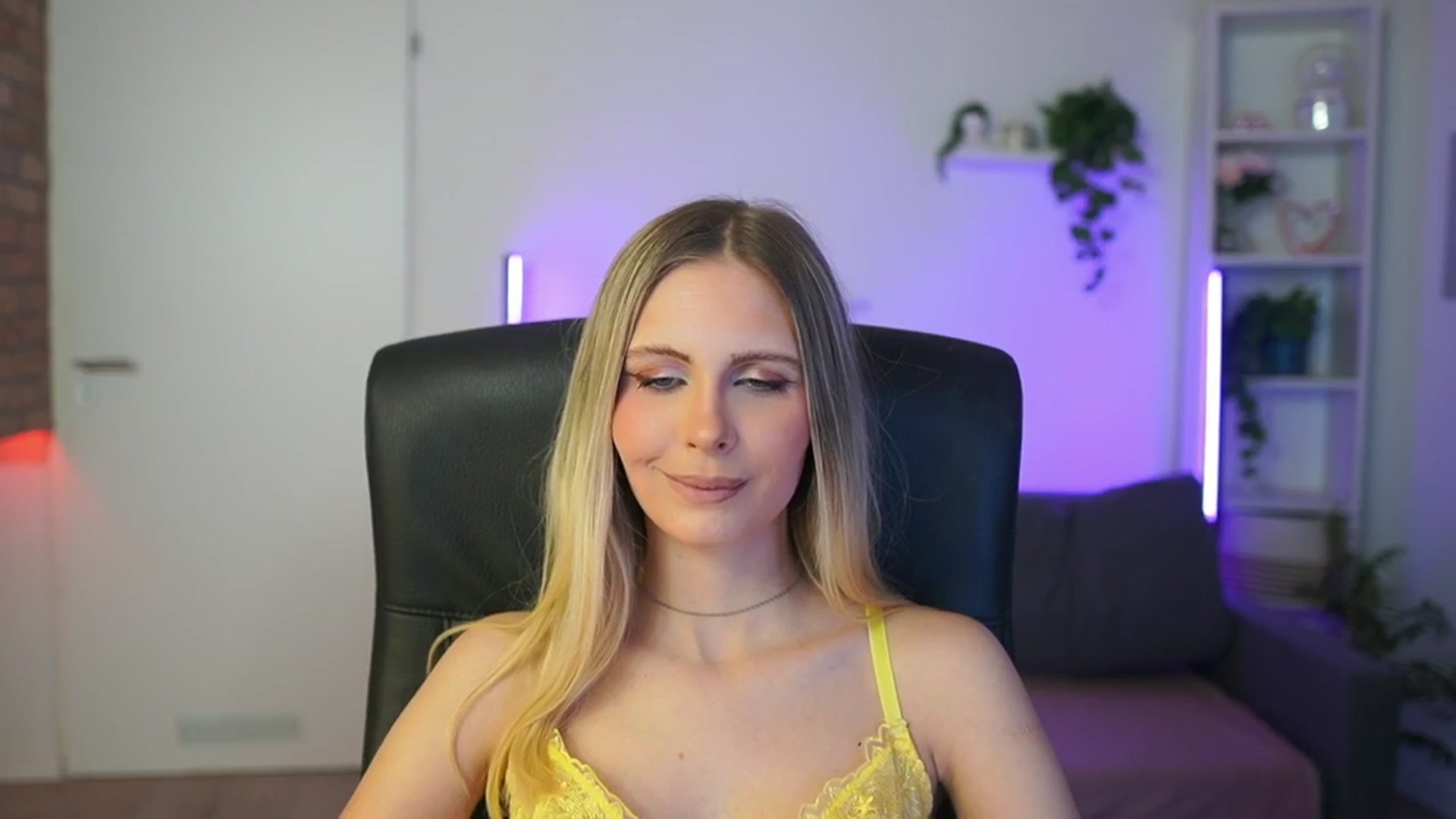 Gallery image thumbnail from Catecrago_'s myfreecams stream on, 02/24/2026, 18:39 image 10 of 20