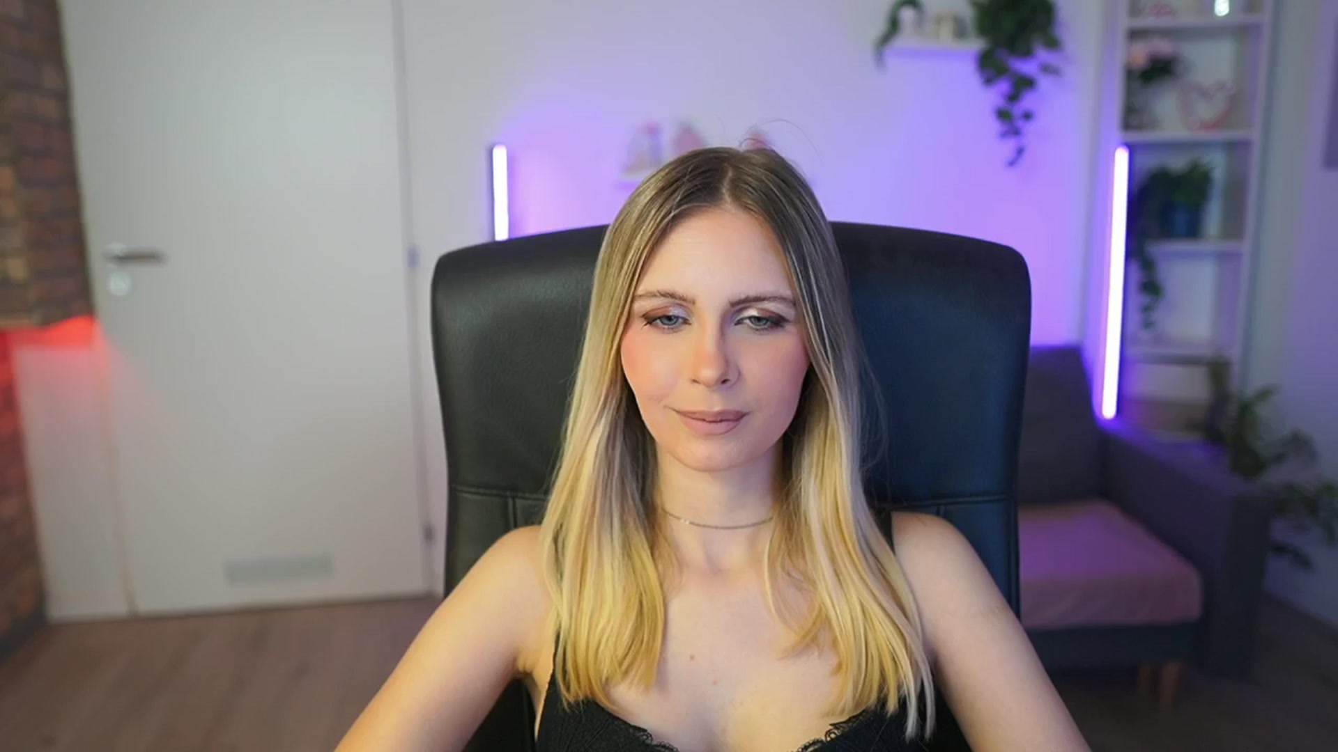 Gallery image thumbnail from Catecrago_'s myfreecams stream on, 02/26/2026, 15:05 image 18 of 20