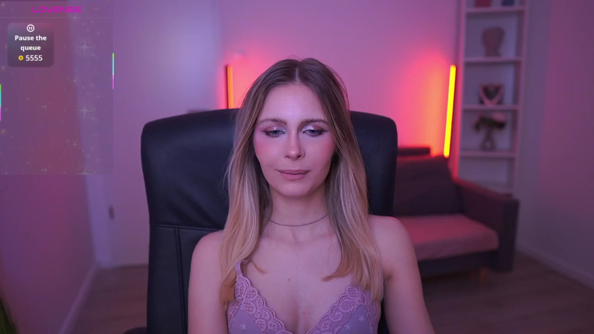 Gallery image thumbnail from Catecrago_'s myfreecams stream on, 03/06/2026, 12:01 image 7 of 20
