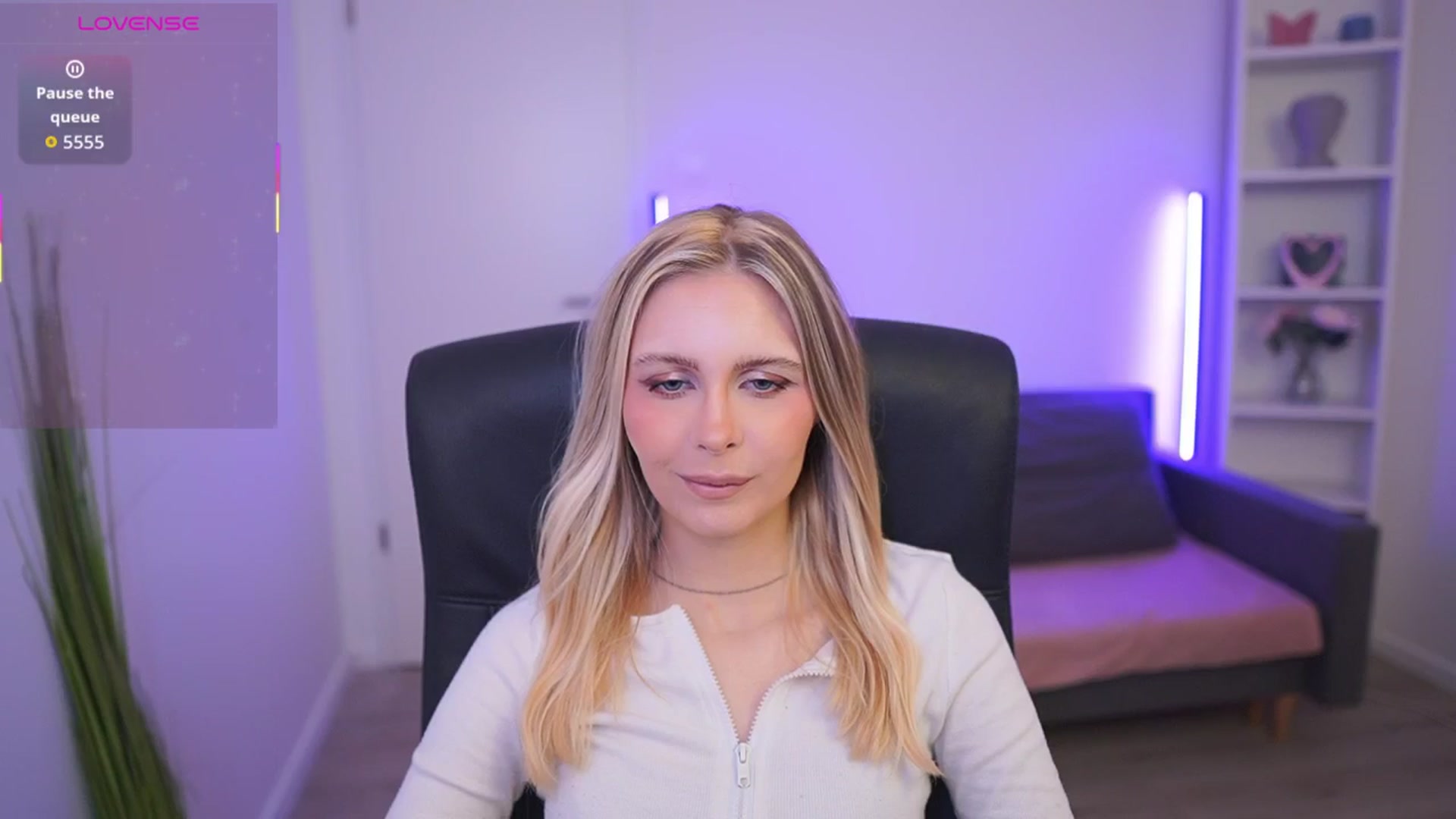 Gallery image thumbnail from Catecrago_'s myfreecams stream on, 03/09/2026, 12:04 image 11 of 20