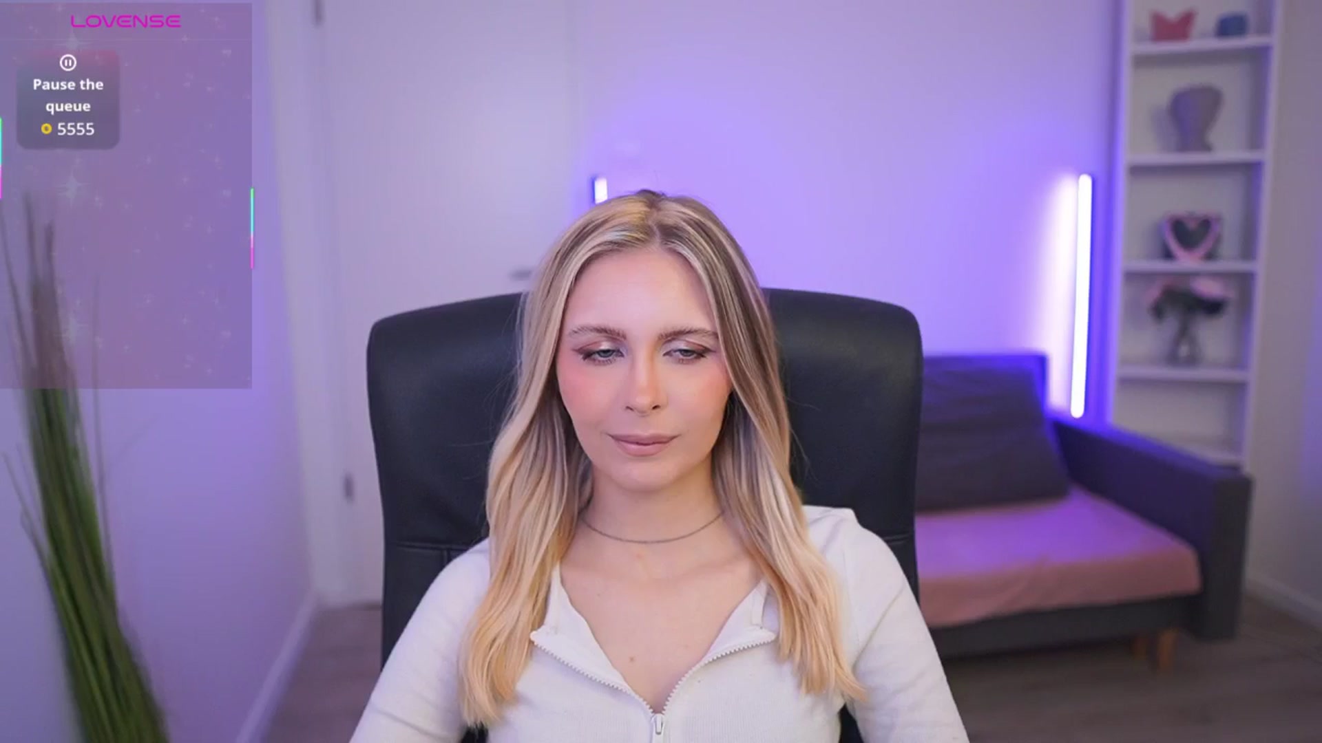 Gallery image thumbnail from Catecrago_'s myfreecams stream on, 03/09/2026, 12:04 image 16 of 20