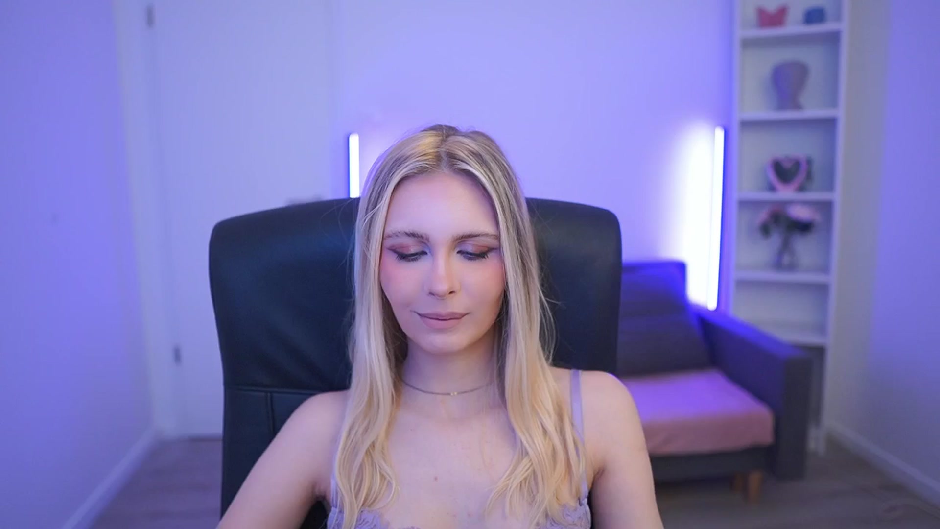 Gallery image thumbnail from Catecrago_'s myfreecams stream on, 03/10/2026, 09:29 image 14 of 20