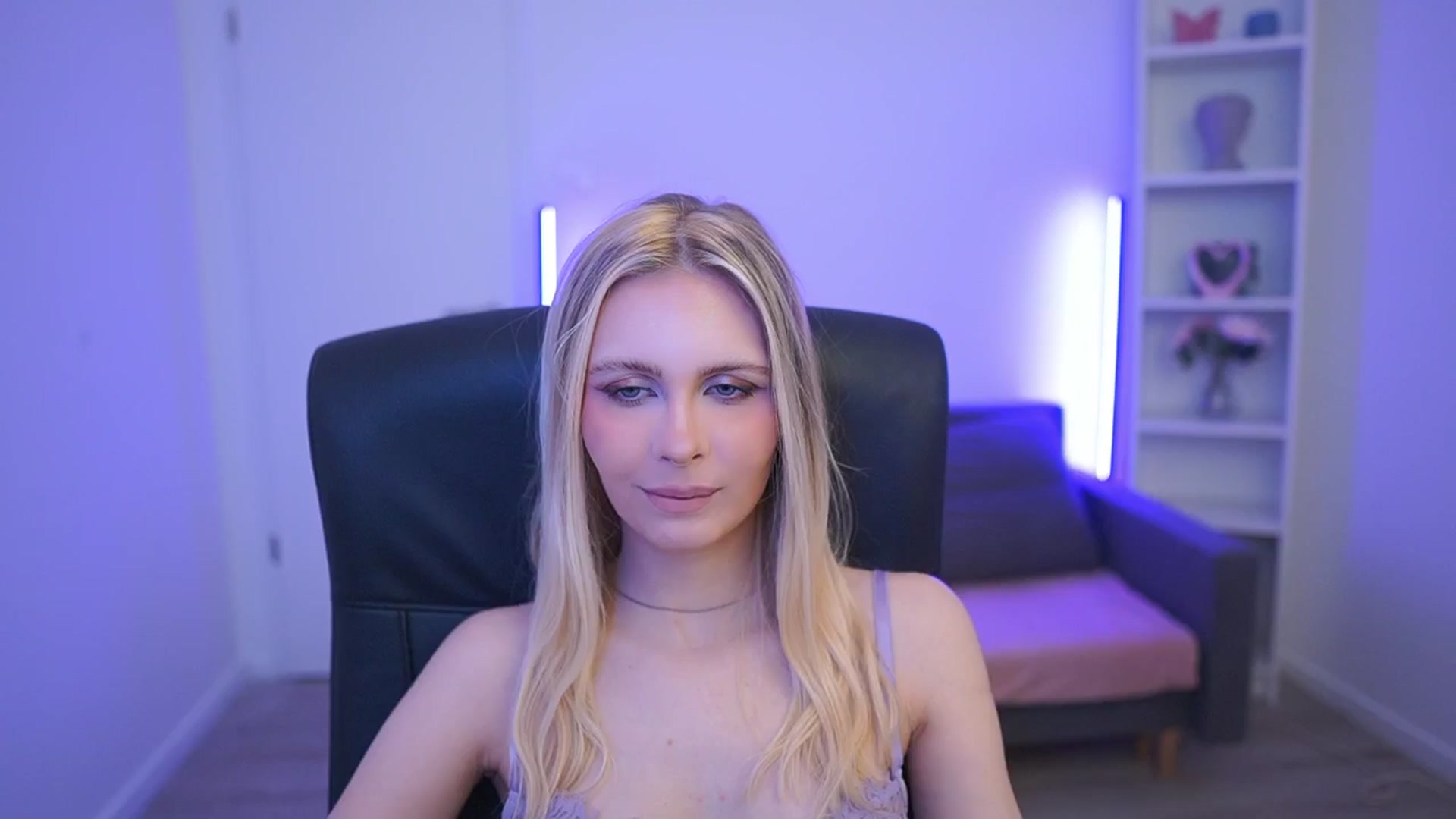 Gallery image thumbnail from Catecrago_'s myfreecams stream on, 03/10/2026, 09:29 image 13 of 20