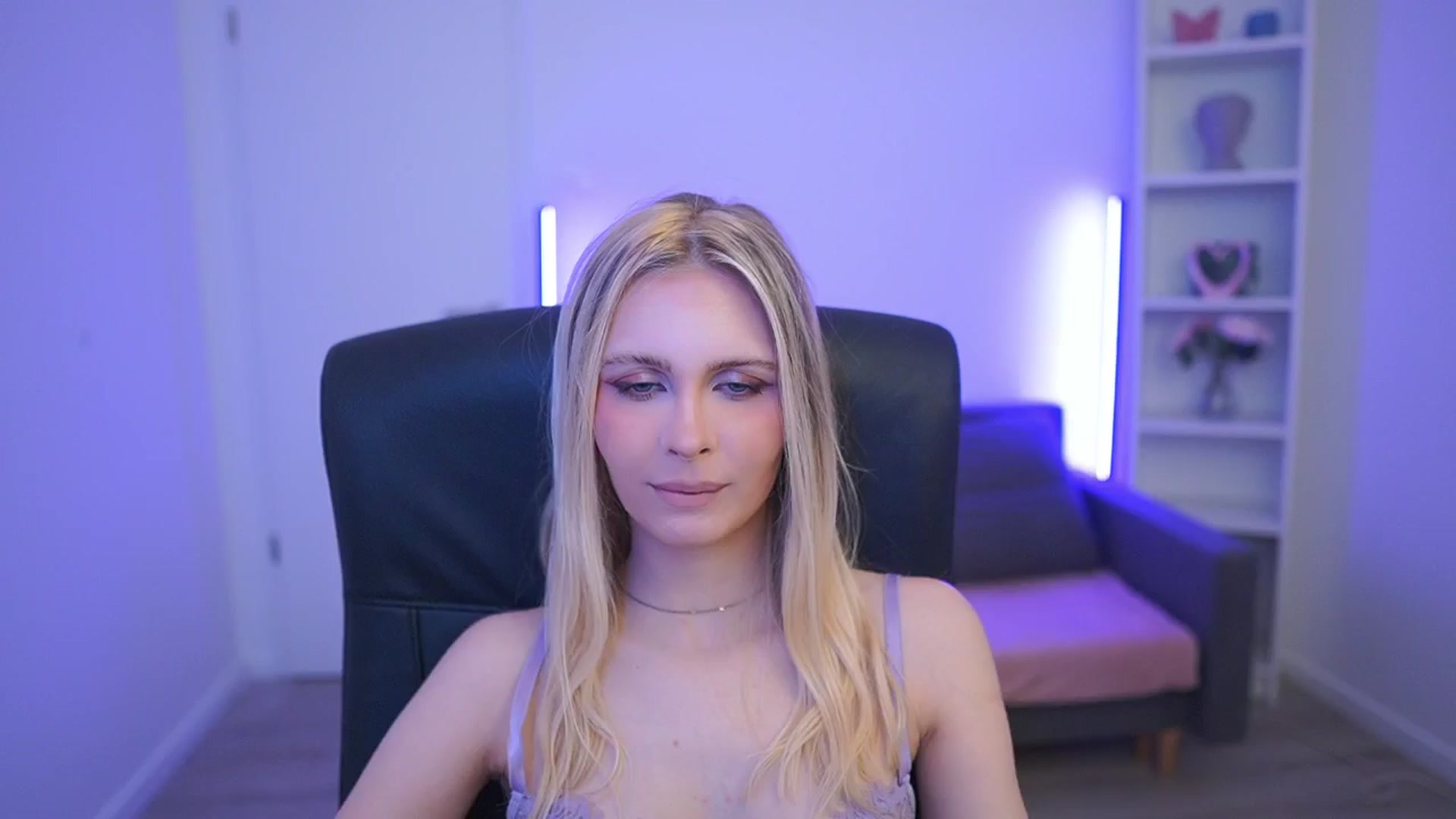 Gallery image thumbnail from Catecrago_'s myfreecams stream on, 03/10/2026, 09:29 image 19 of 20