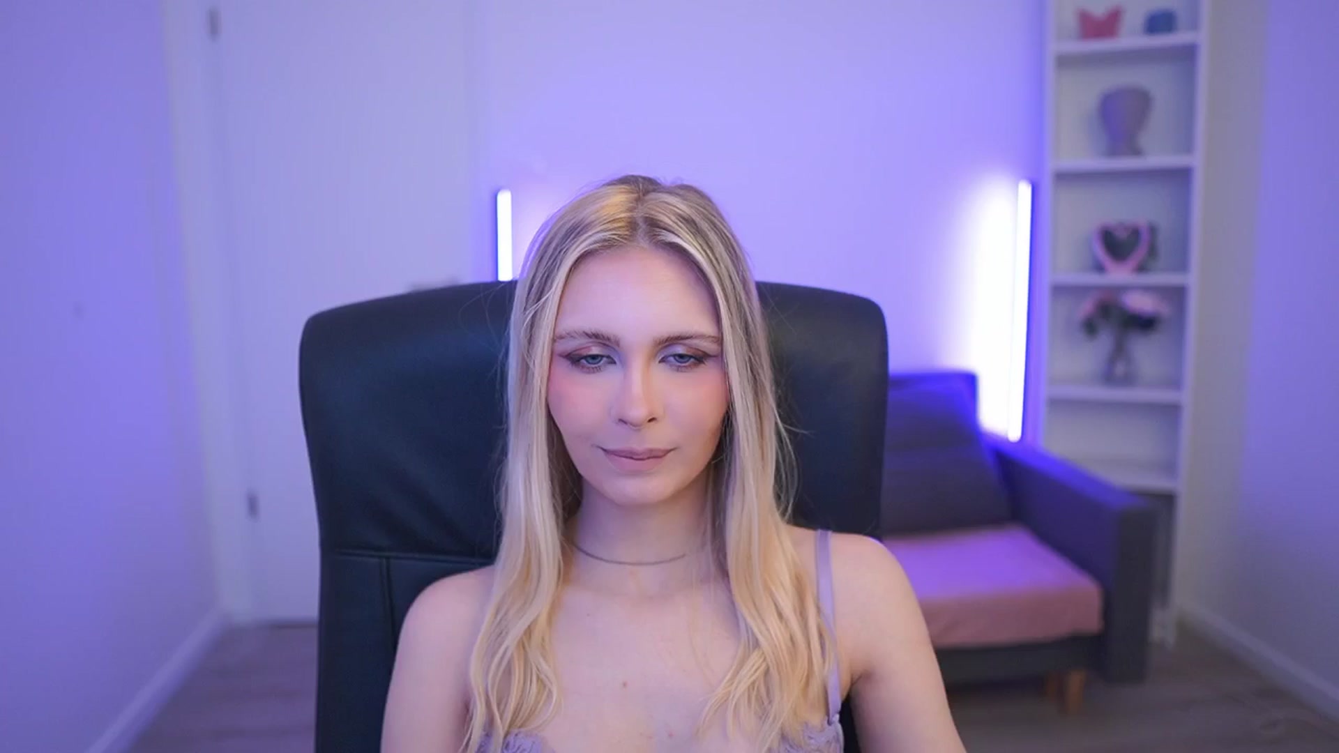 Gallery image thumbnail from Catecrago_'s myfreecams stream on, 03/10/2026, 09:29 image 8 of 20