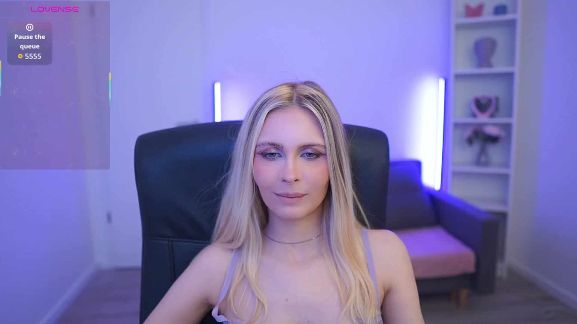 Gallery image thumbnail from Catecrago_'s myfreecams stream on, 03/10/2026, 13:16 image 13 of 20