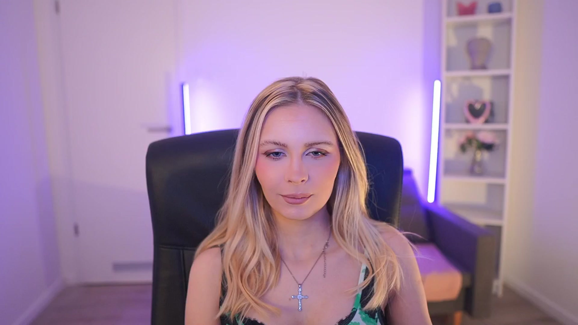 Gallery image thumbnail from Catecrago_'s myfreecams stream on, 03/16/2026, 09:37 image 1 of 20