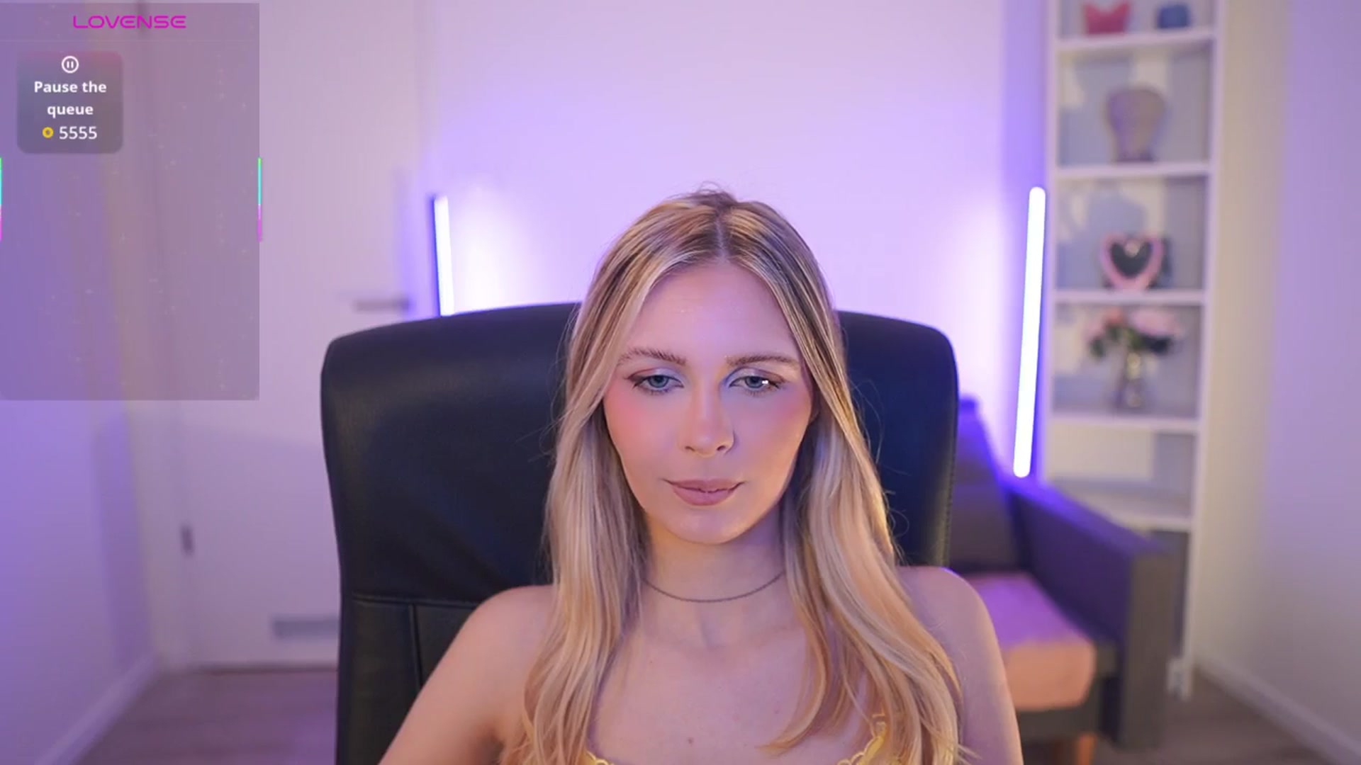 Gallery image thumbnail from Catecrago_'s myfreecams stream on, 03/17/2026, 13:21 image 12 of 20