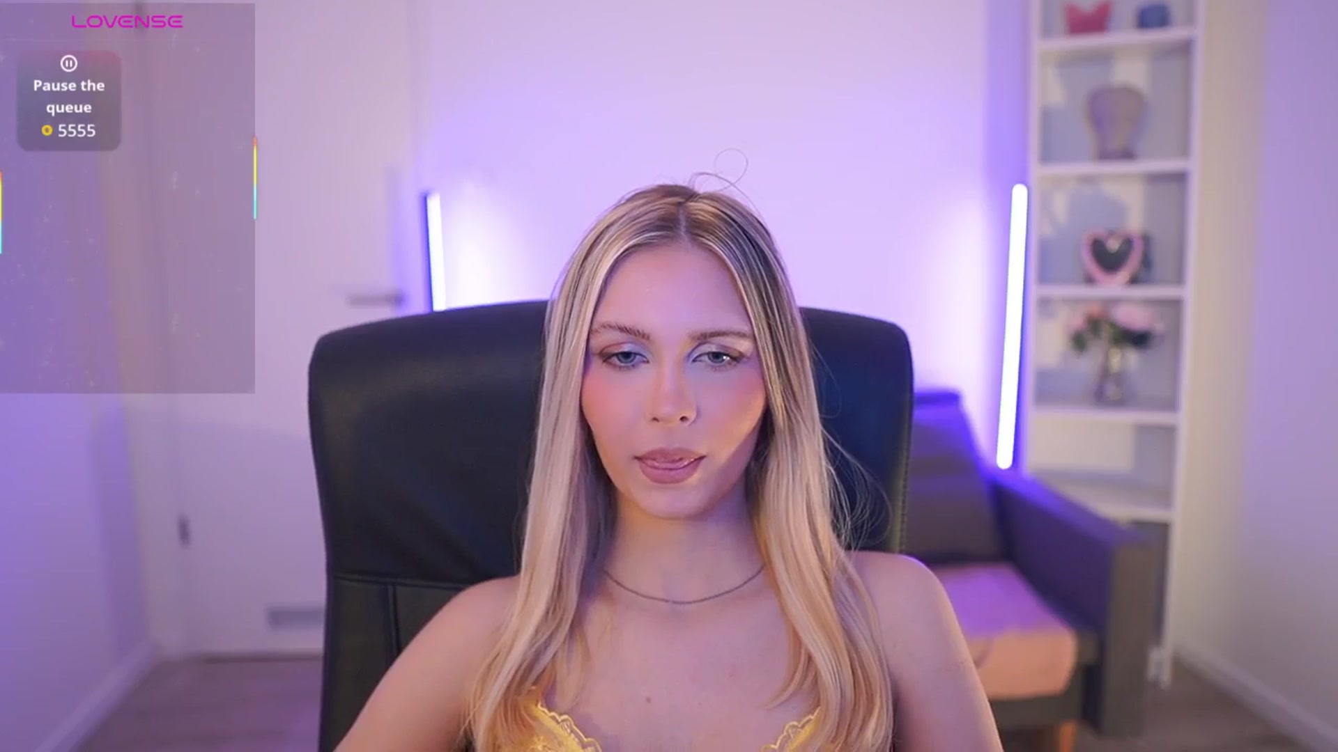 Gallery image thumbnail from Catecrago_'s myfreecams stream on, 03/17/2026, 13:21 image 19 of 20