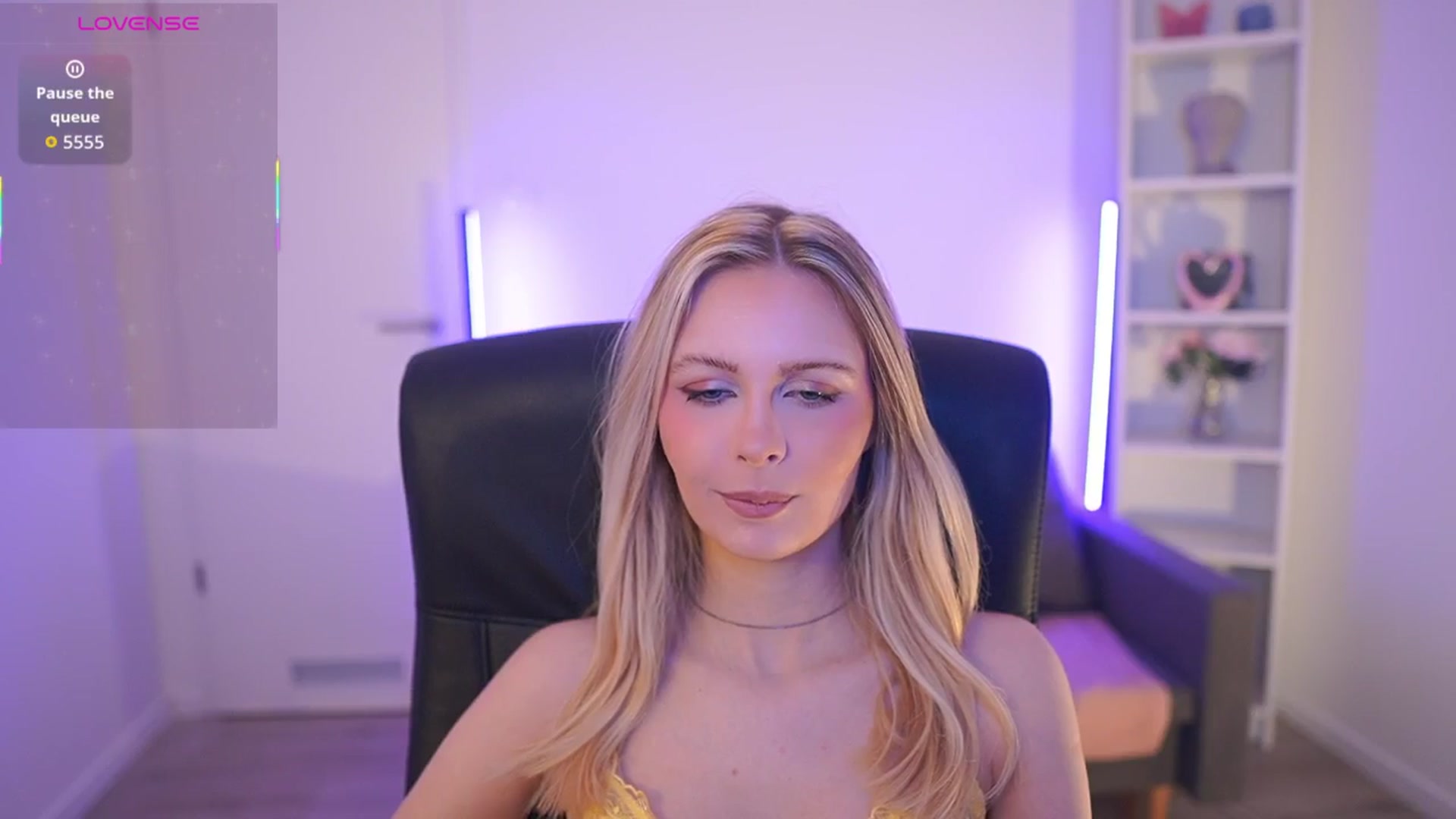 Gallery image thumbnail from Catecrago_'s myfreecams stream on, 03/17/2026, 13:21 image 2 of 20