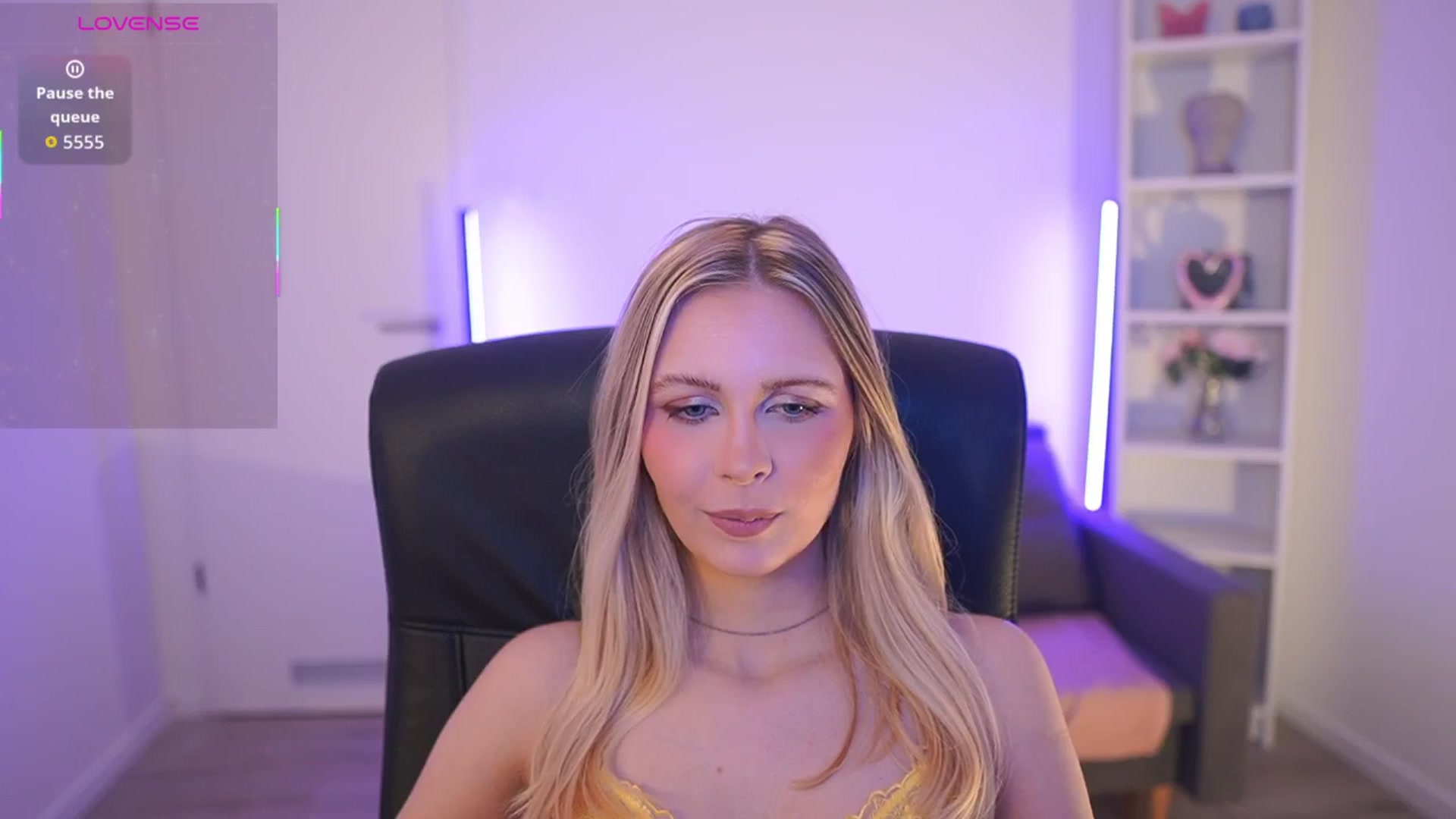 Gallery image thumbnail from Catecrago_'s myfreecams stream on, 03/17/2026, 13:34 image 10 of 20