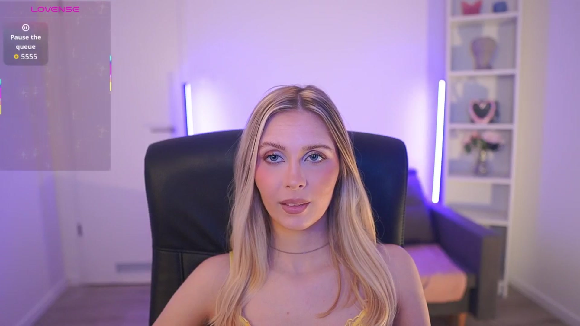 Gallery image thumbnail from Catecrago_'s myfreecams stream on, 03/17/2026, 13:34 image 17 of 20