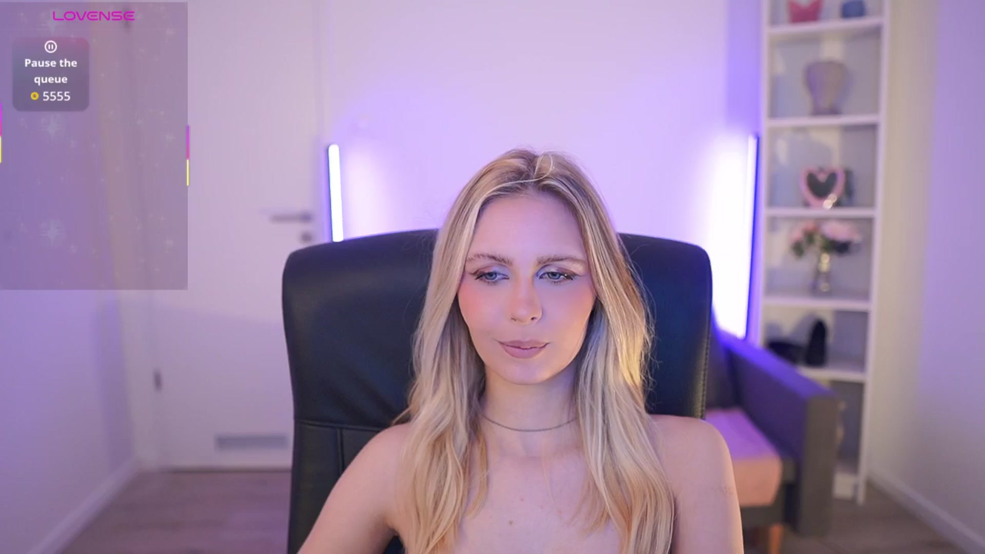 Gallery image thumbnail from Catecrago_'s myfreecams stream on, 03/19/2026, 12:03 image 17 of 20