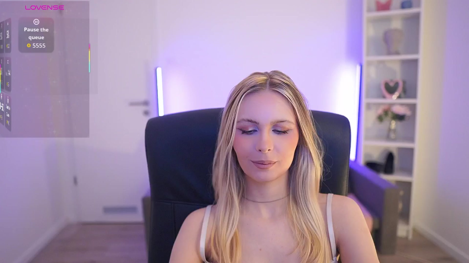 Gallery image thumbnail from Catecrago_'s myfreecams stream on, 03/23/2026, 12:12 image 16 of 20
