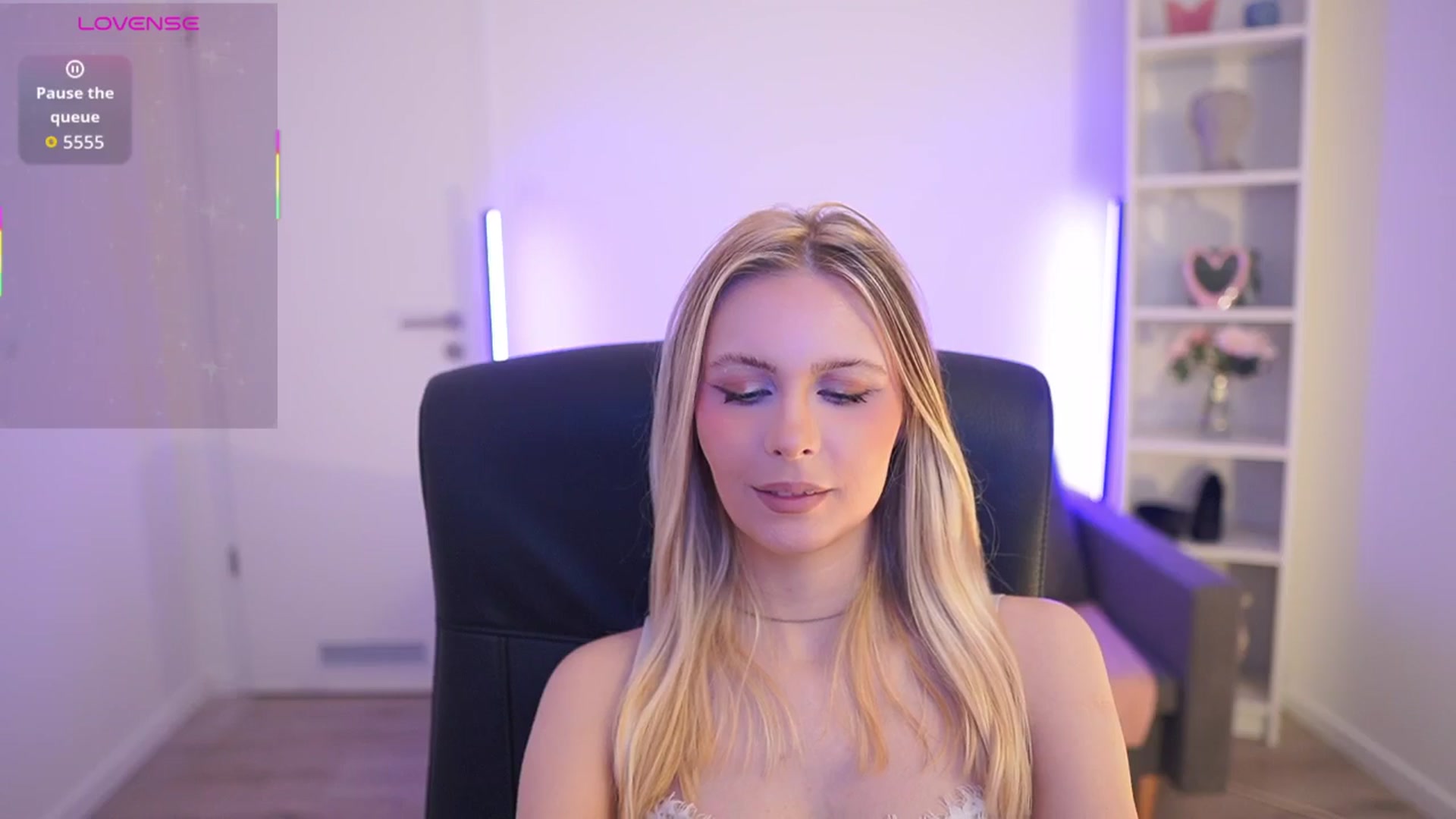 Gallery image thumbnail from Catecrago_'s myfreecams stream on, 03/23/2026, 12:12 image 9 of 20