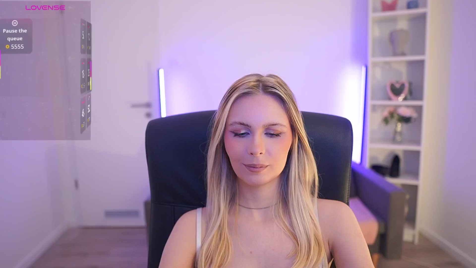 Gallery image thumbnail from Catecrago_'s myfreecams stream on, 03/23/2026, 13:27 image 13 of 20
