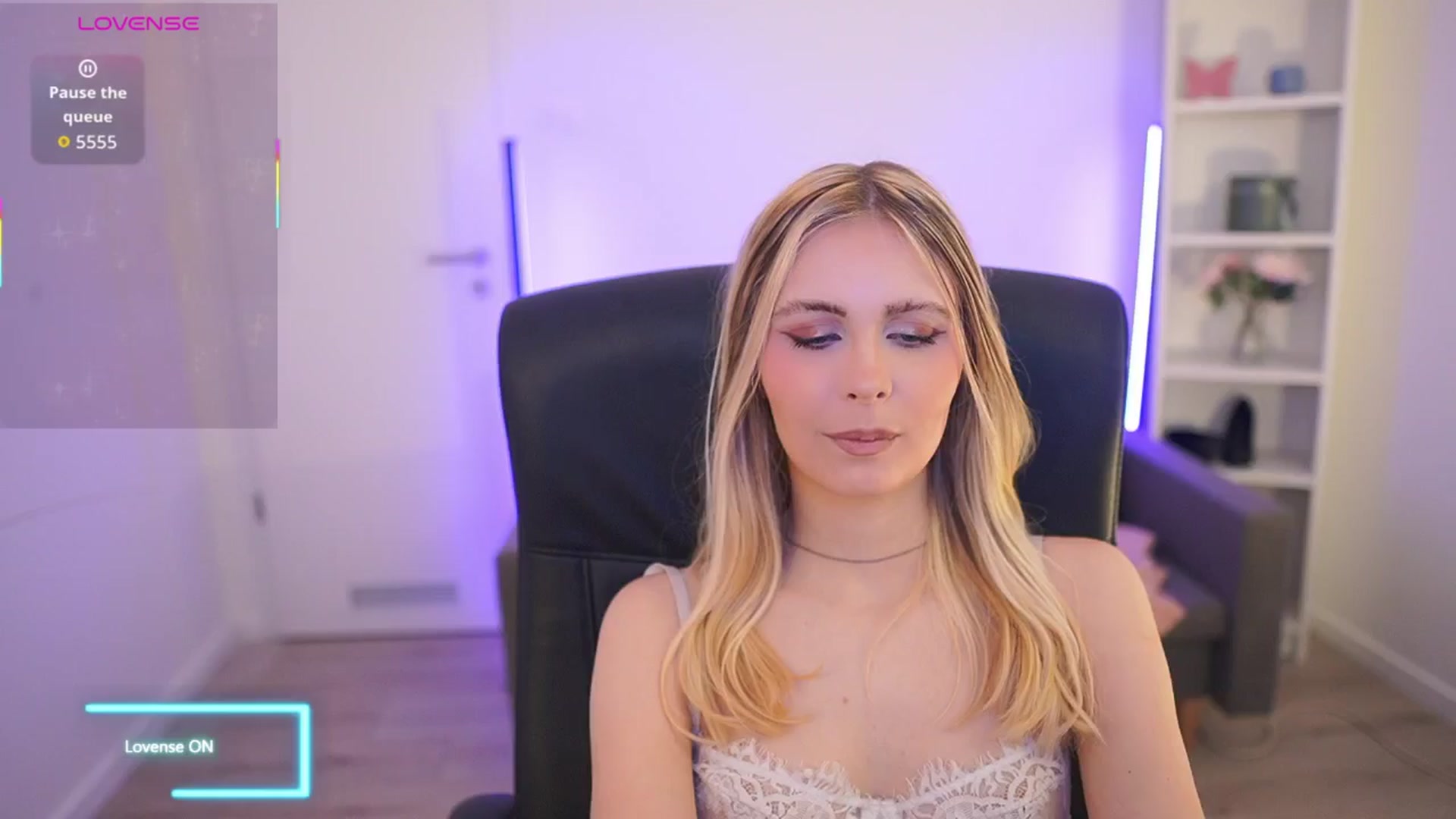Gallery image thumbnail from Catecrago_'s myfreecams stream on, 04/02/2026, 11:59 image 8 of 20