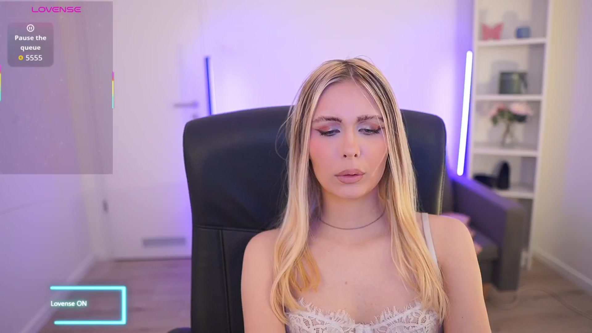 Gallery image thumbnail from Catecrago_'s myfreecams stream on, 04/02/2026, 12:39 image 19 of 20