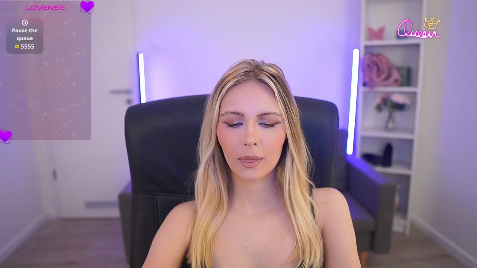 Gallery image thumbnail from Catecrago_'s myfreecams stream on, 04/07/2026, 17:33 image 9 of 20