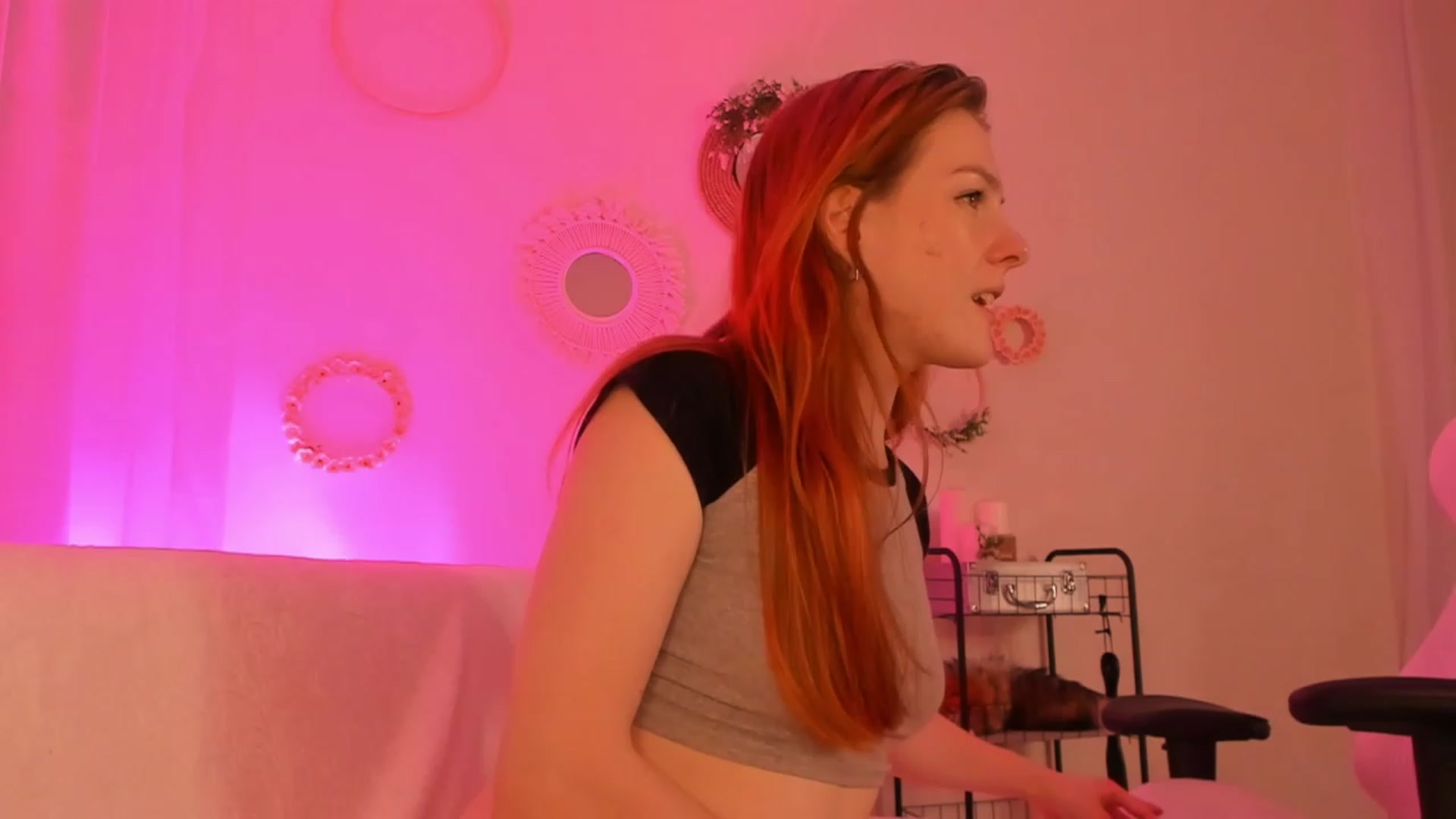 Gallery image thumbnail from Cathelyn's myfreecams stream on, 11/20/2022, 01:23 image 16 of 20