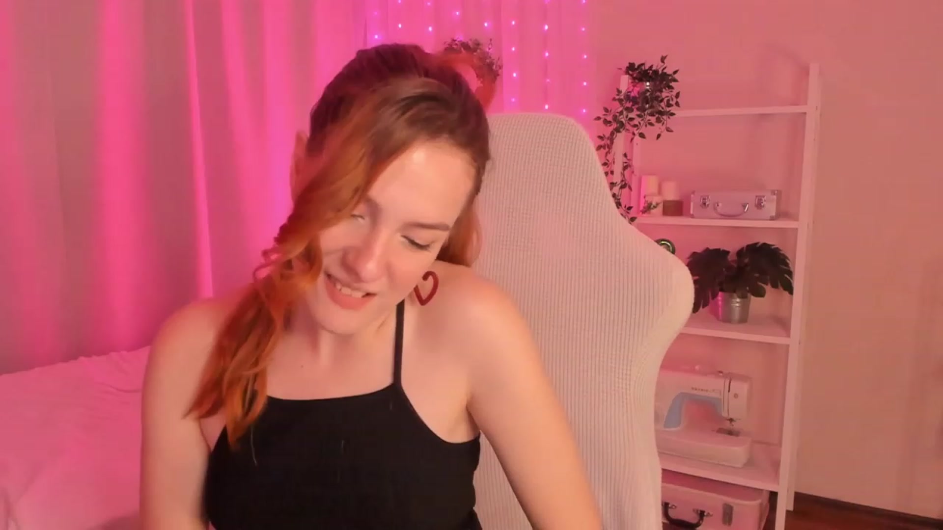 Gallery image thumbnail from Cathelyn's myfreecams stream on, 11/26/2022, 04:31 image 20 of 20