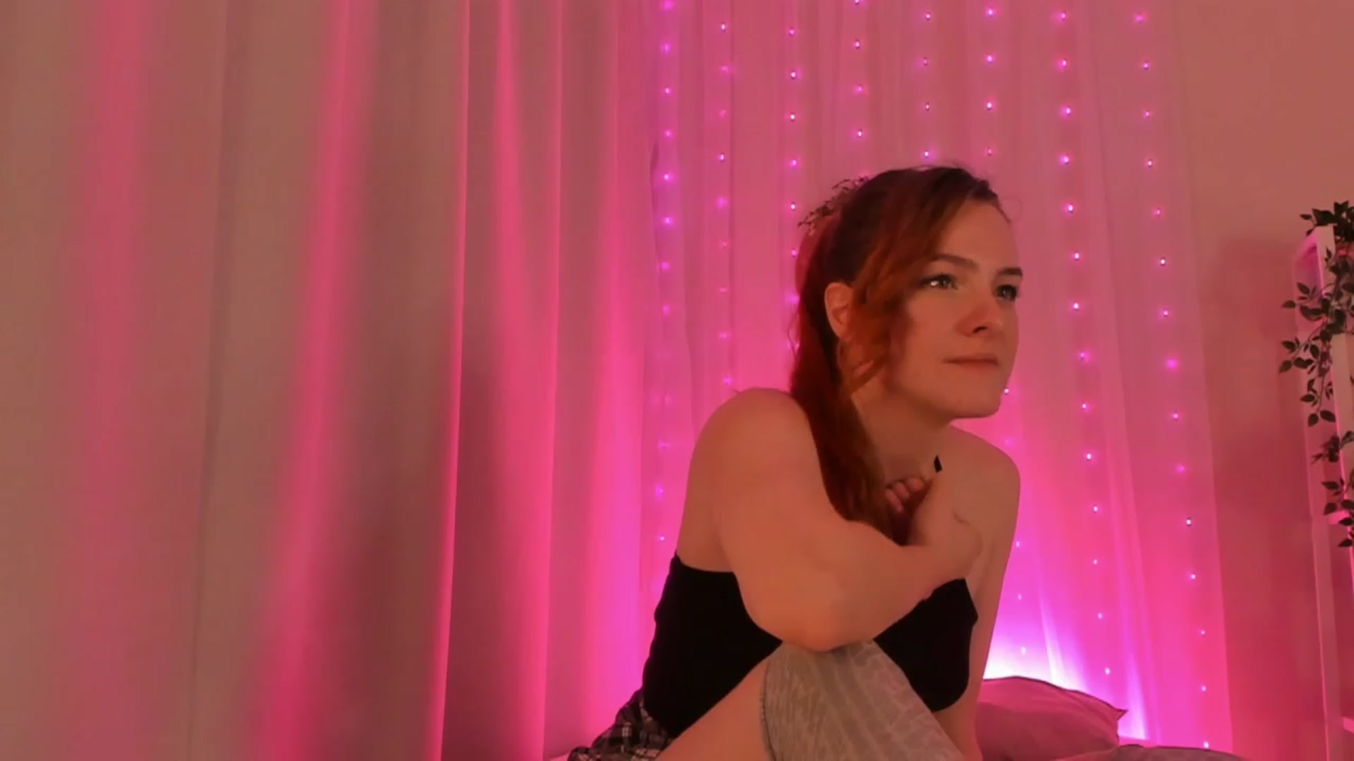 Gallery image thumbnail from Cathelyn's myfreecams stream on, 11/26/2022, 06:39 image 8 of 20