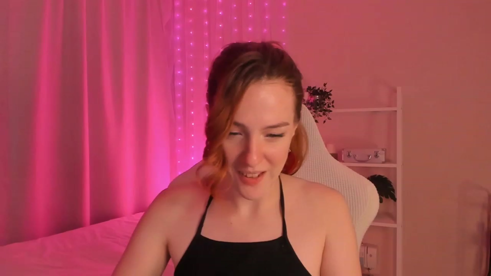 Gallery image thumbnail from Cathelyn's myfreecams stream on, 11/26/2022, 06:39 image 17 of 20