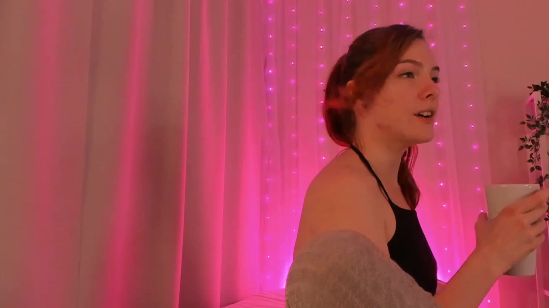 Gallery image thumbnail from Cathelyn's myfreecams stream on, 11/26/2022, 06:39 image 5 of 20
