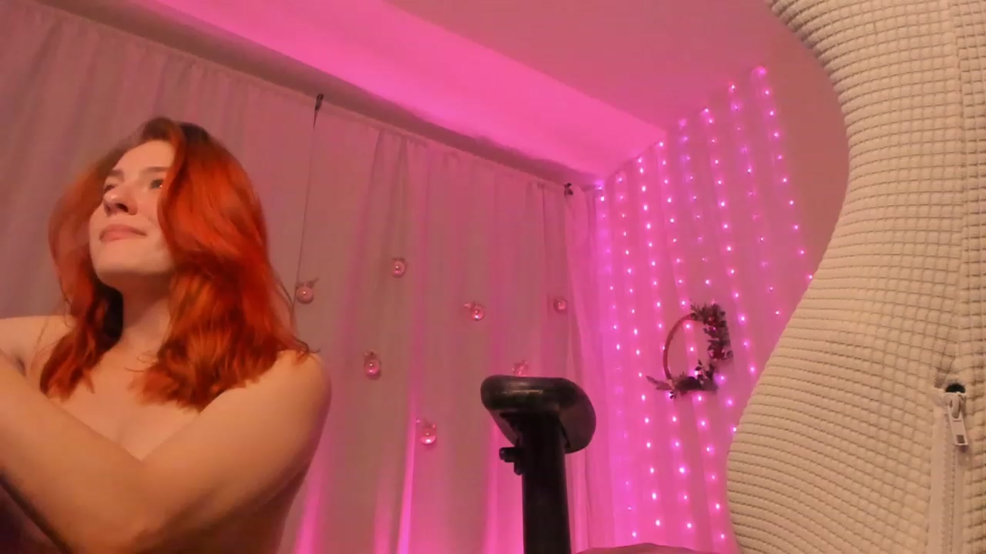 Gallery image thumbnail from Cathelyn's myfreecams stream on, 12/06/2022, 02:11 image 17 of 20