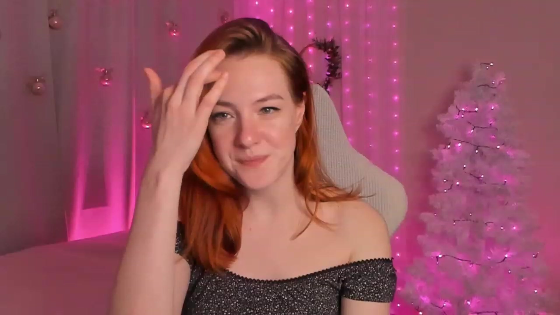 Gallery image thumbnail from Cathelyn's myfreecams stream on, 12/22/2022, 05:46 image 6 of 20