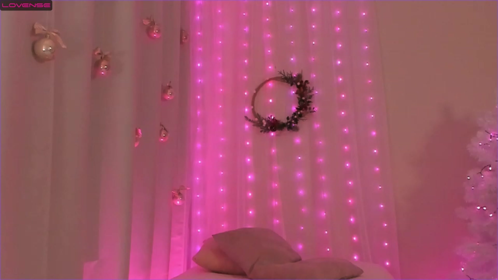 Gallery image thumbnail from Cathelyn's myfreecams stream on, 12/27/2022, 08:08 image 19 of 20