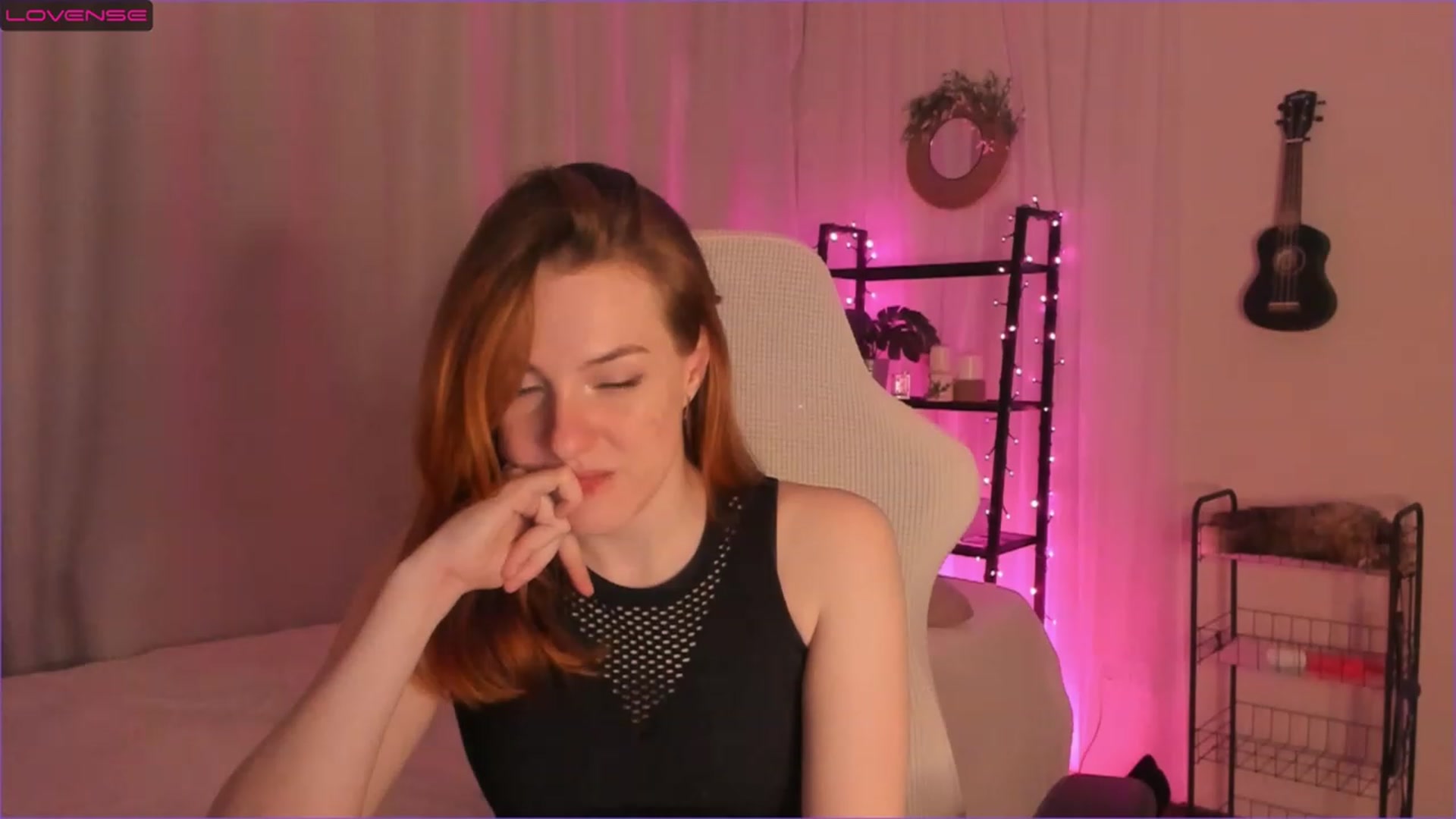 Gallery image thumbnail from Cathelyn's myfreecams stream on, 01/19/2023, 09:08 image 13 of 20