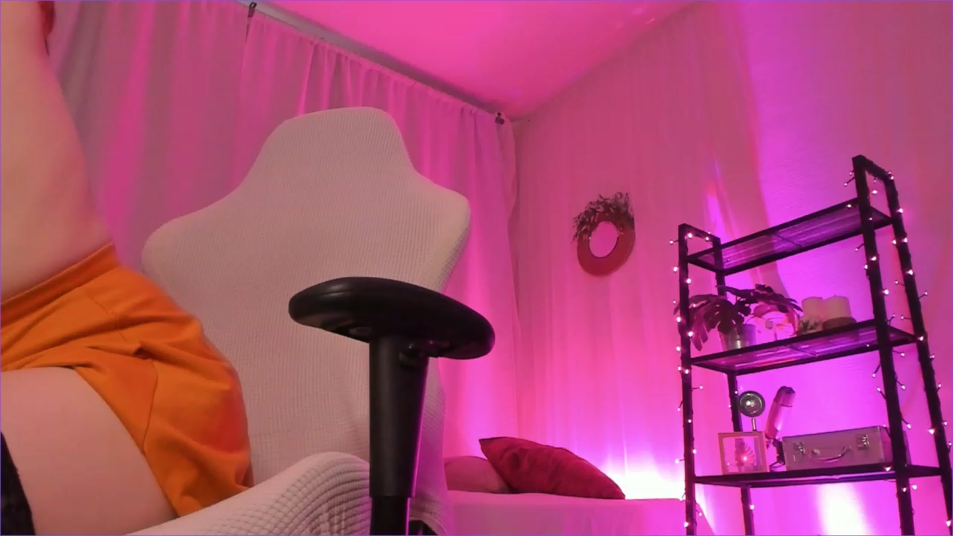 Gallery image thumbnail from Cathelyn's myfreecams stream on, 03/14/2023, 07:09 image 4 of 20