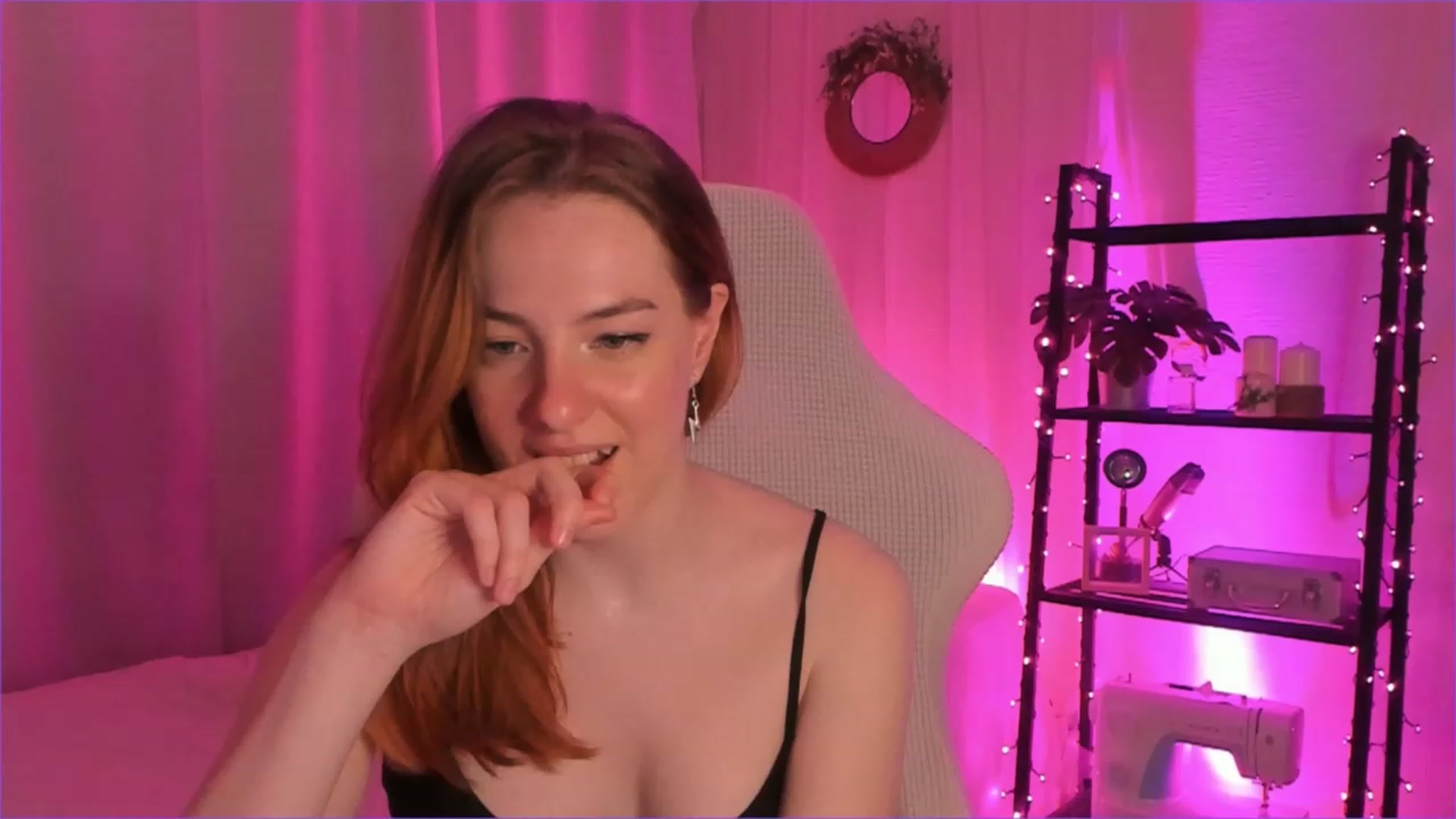 Gallery image thumbnail from Cathelyn's myfreecams stream on, 03/14/2023, 09:34 image 17 of 20