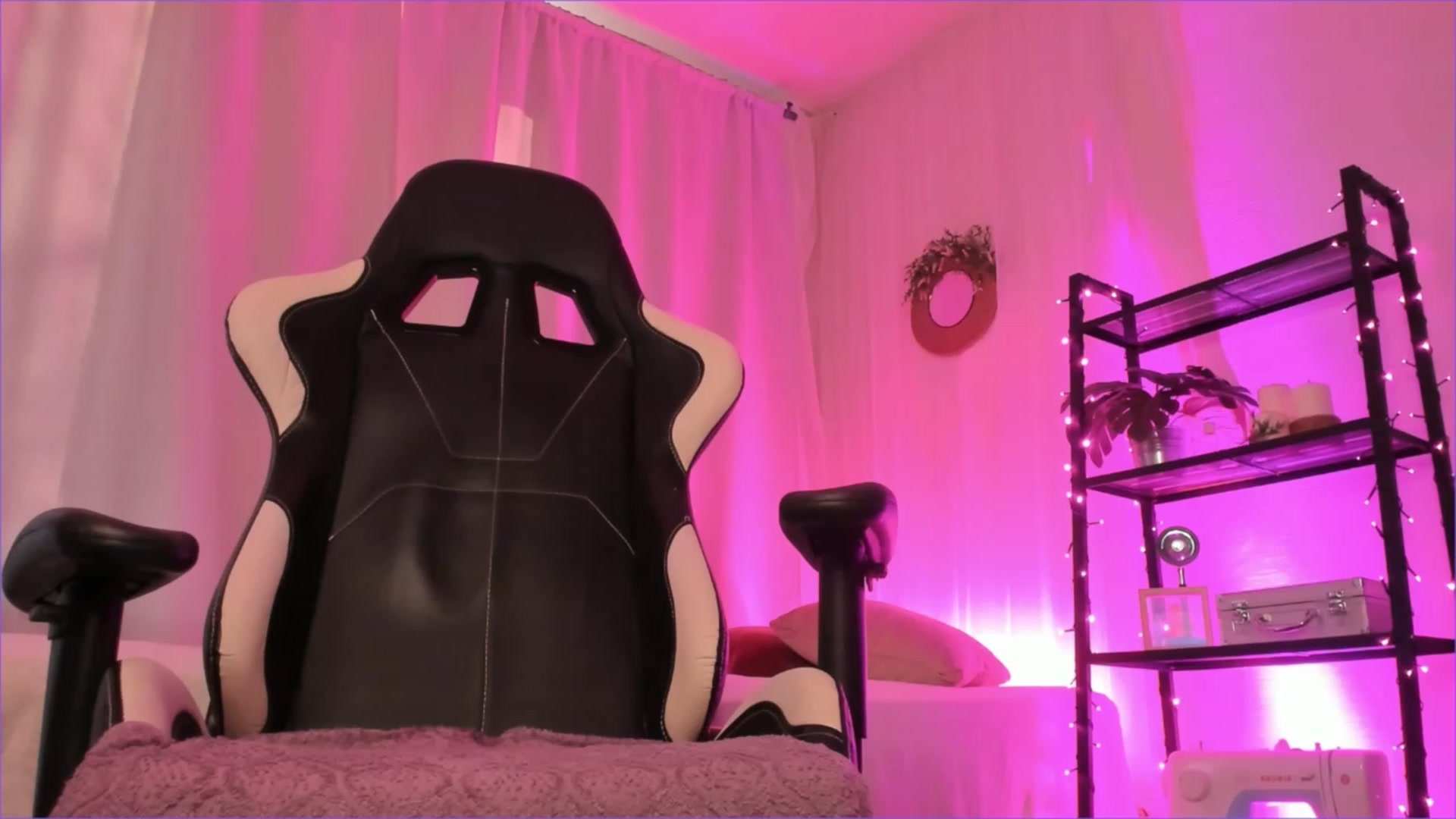 Gallery image thumbnail from Cathelyn's myfreecams stream on, 03/20/2023, 05:19 image 20 of 20