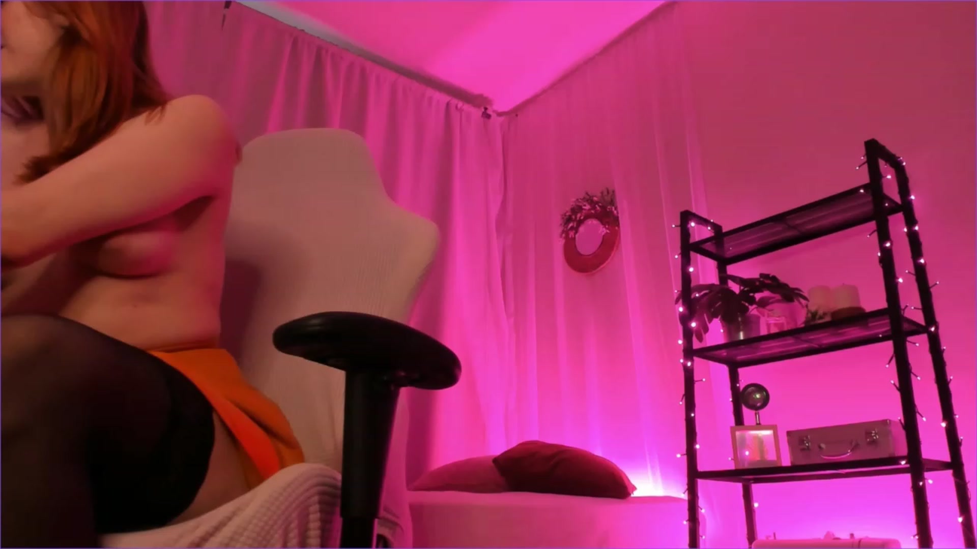 Gallery image thumbnail from Cathelyn's myfreecams stream on, 03/27/2023, 06:43 image 17 of 20